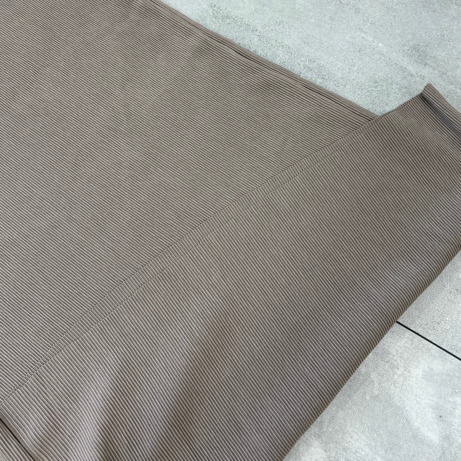 【SAMPLE】daily daily super stretch crew neck pleats one piece / ash gray (FREE)