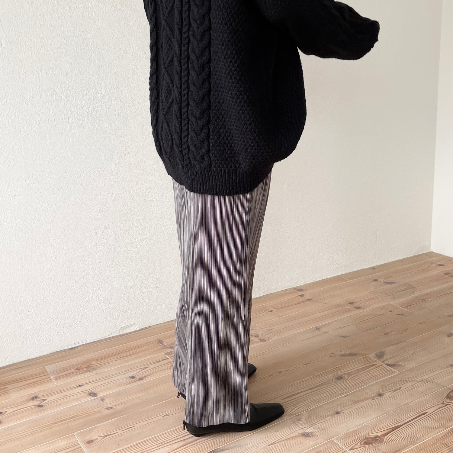 【SAMPLE】daily daily super stretch pleats skirt / kurogoma