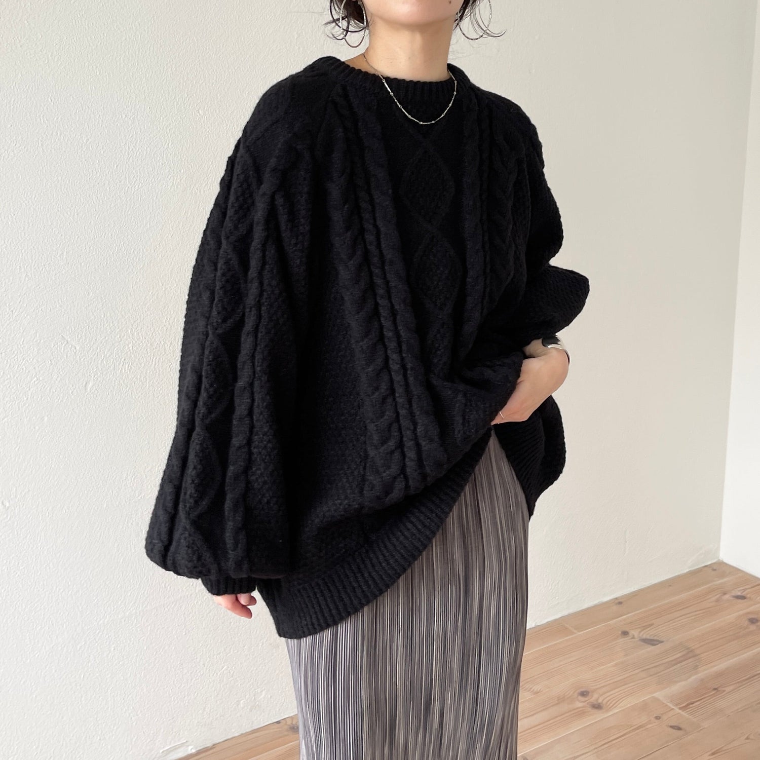 【SAMPLE】volume sleeve cable knit / black