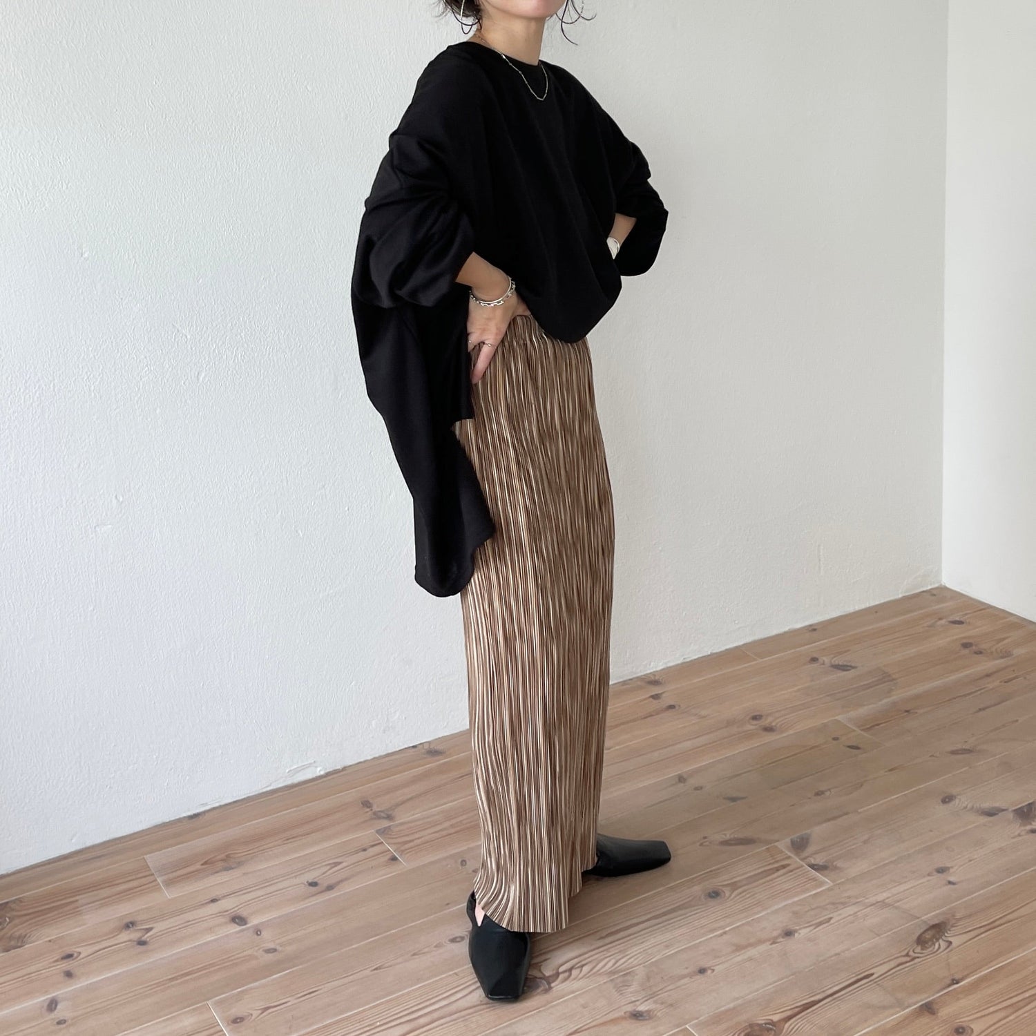 【SAMPLE】daily daily super stretch pleats skirt / mont blanc