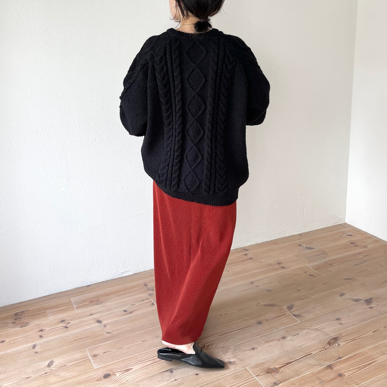 【SAMPLE】volume sleeve cable knit / black