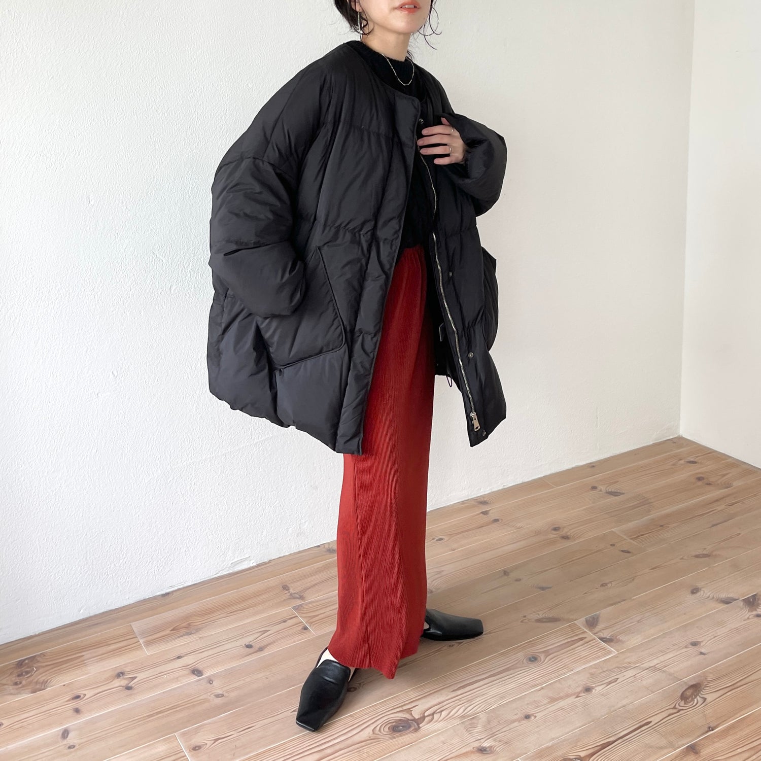 volume sleeve cable knit / black