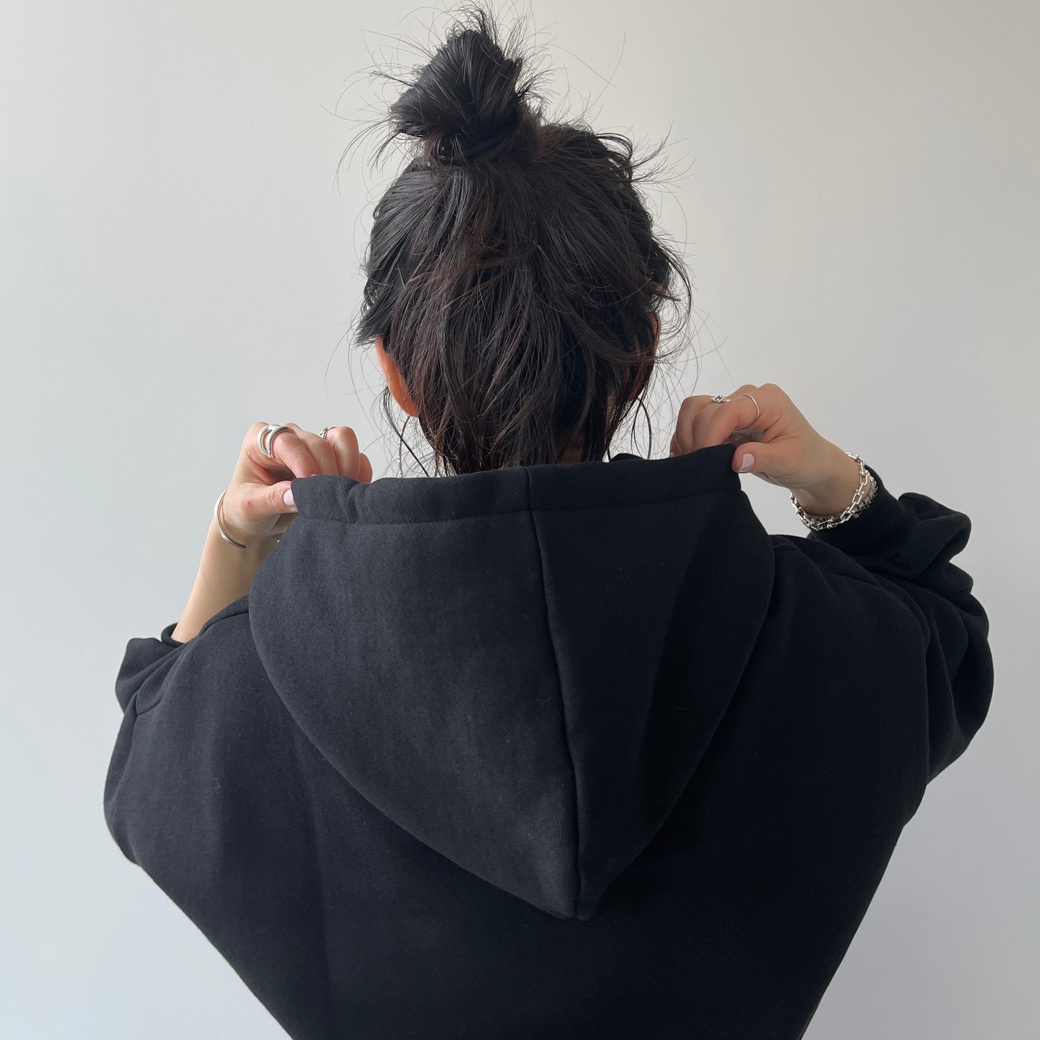 egg short hoodie / black