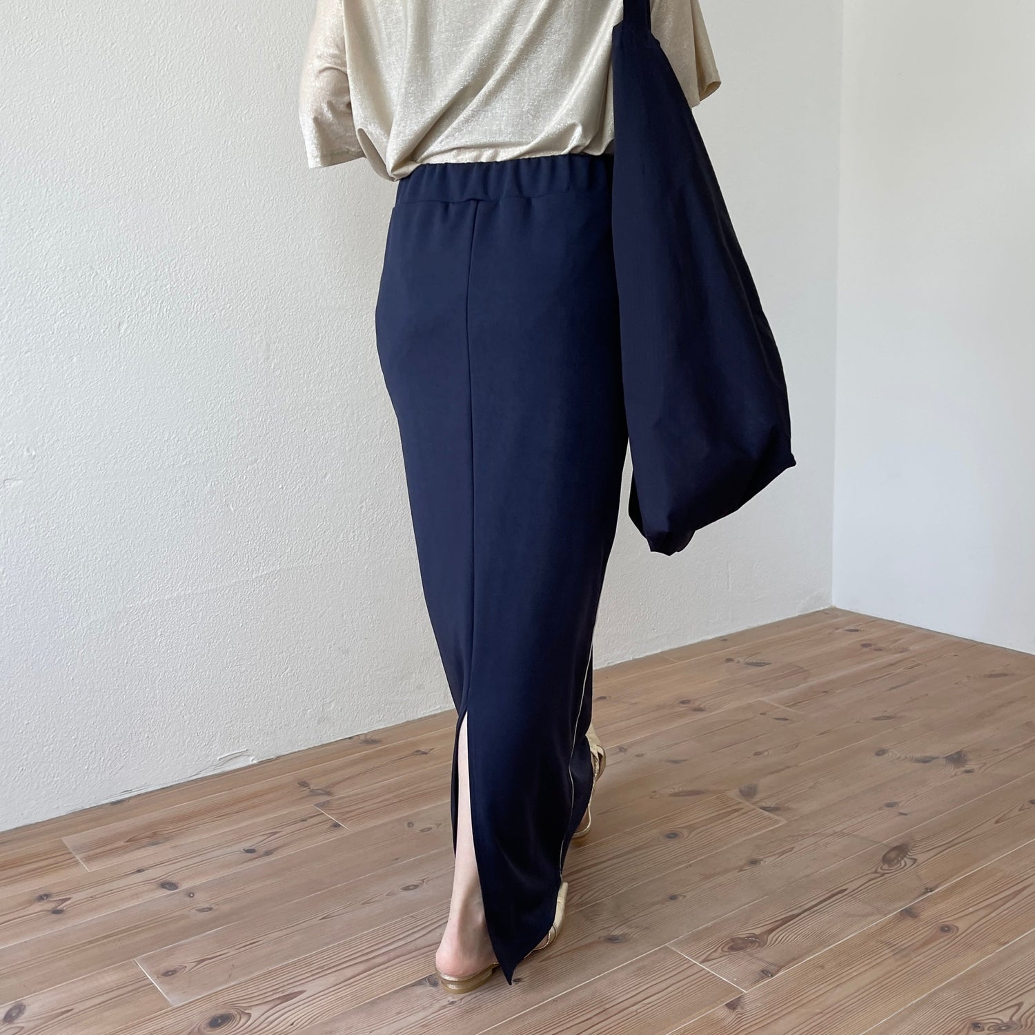 【SAMPLE】side line stretch skirt / navy