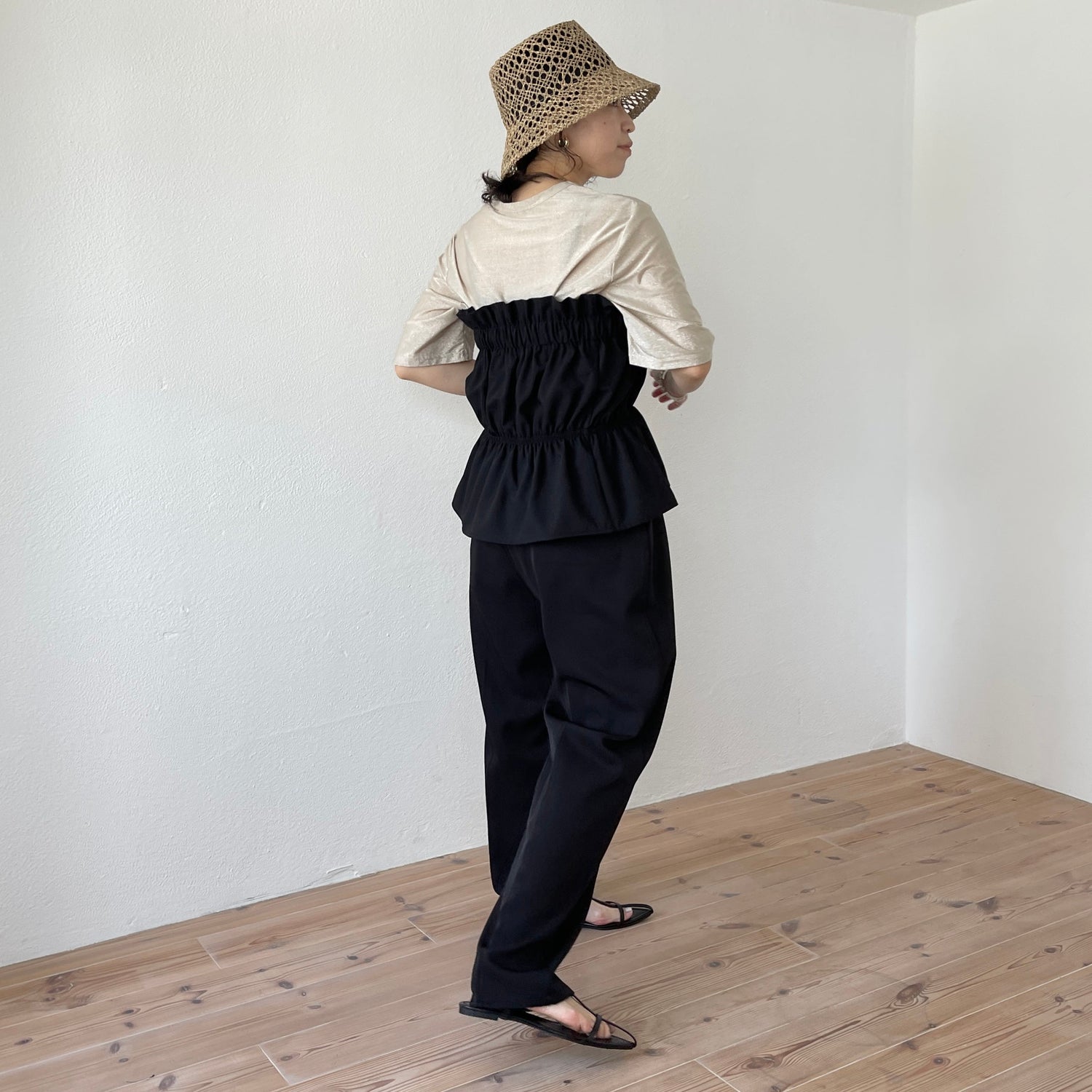 plus one nylon bustier / black (シャカシャカナイロン素材)