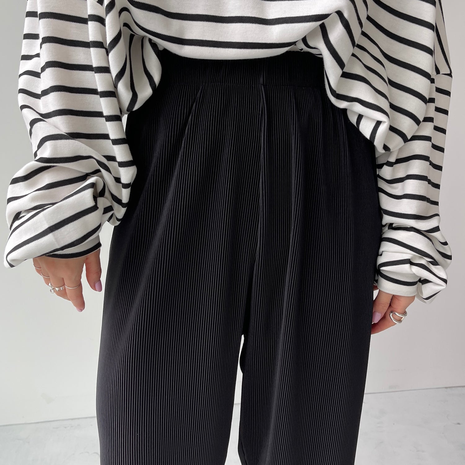 daily daily super stretch pleats wide pants / blue