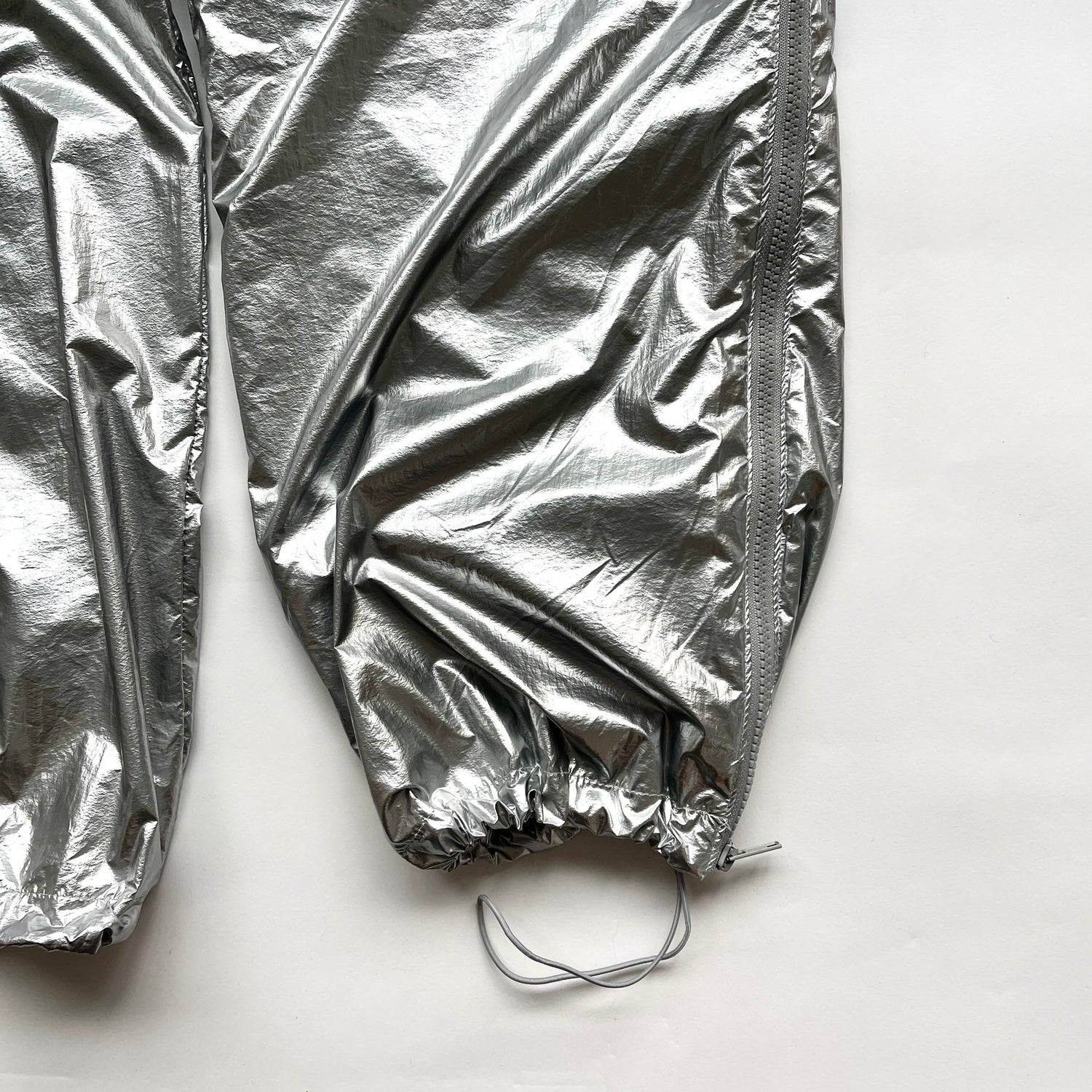 【SAMPLE】metallic side zip cargo / silver