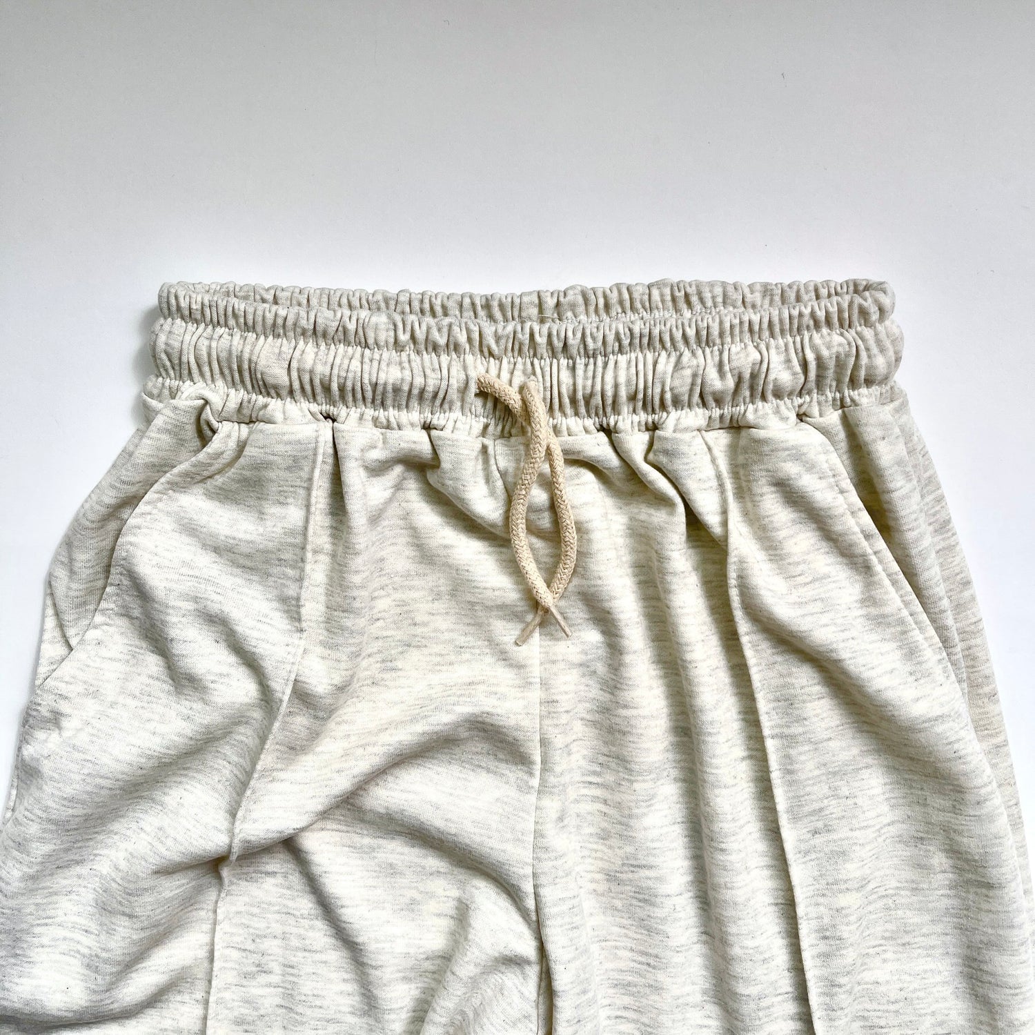 【SAMPLE】center press sweat pants / ivory