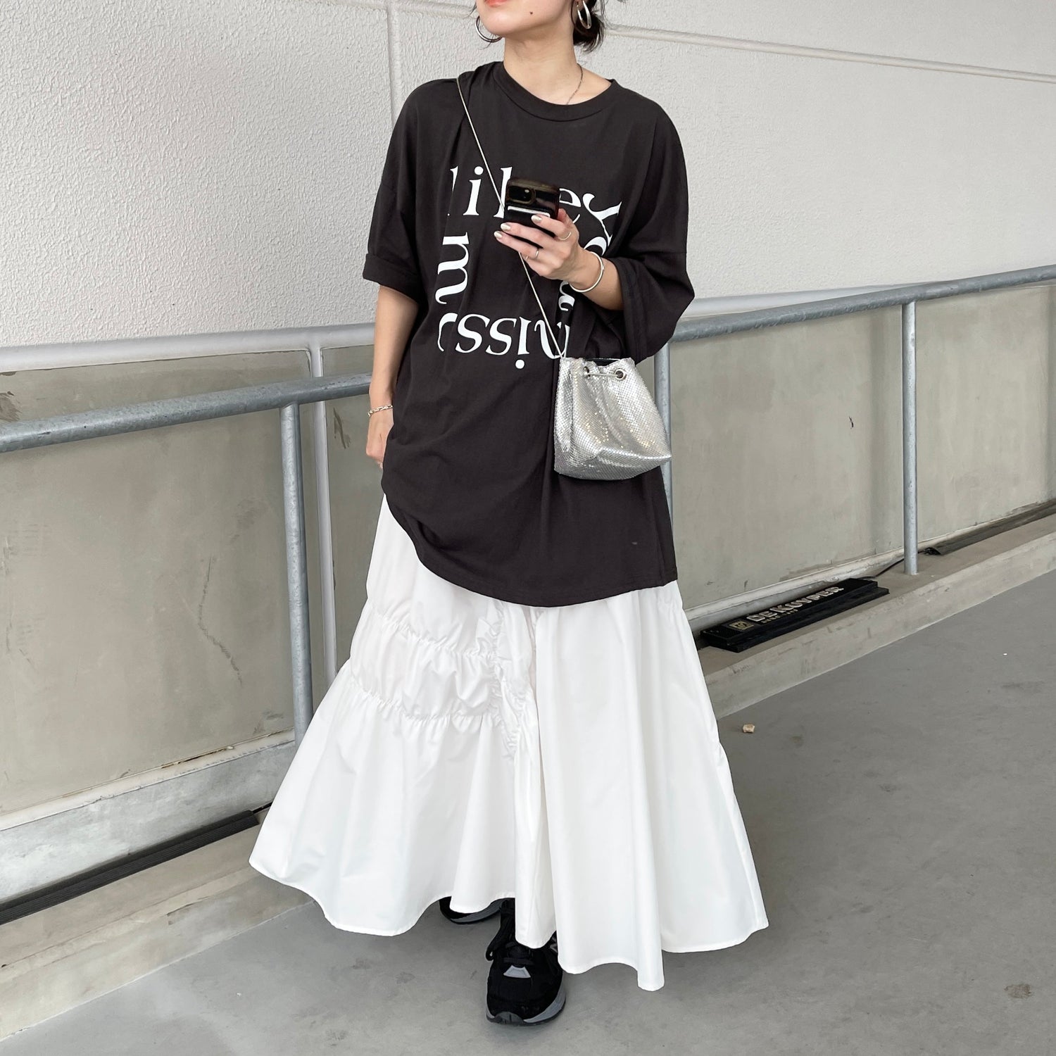 【SAMPLE】over size lettering tee / black