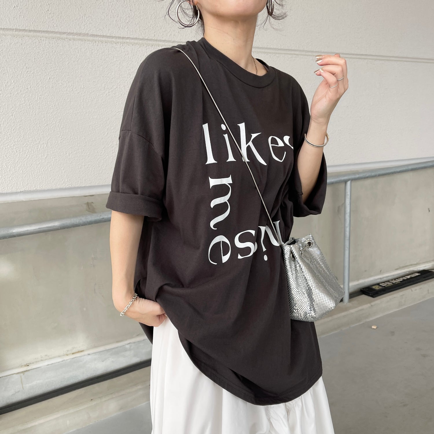 over size lettering tee / black