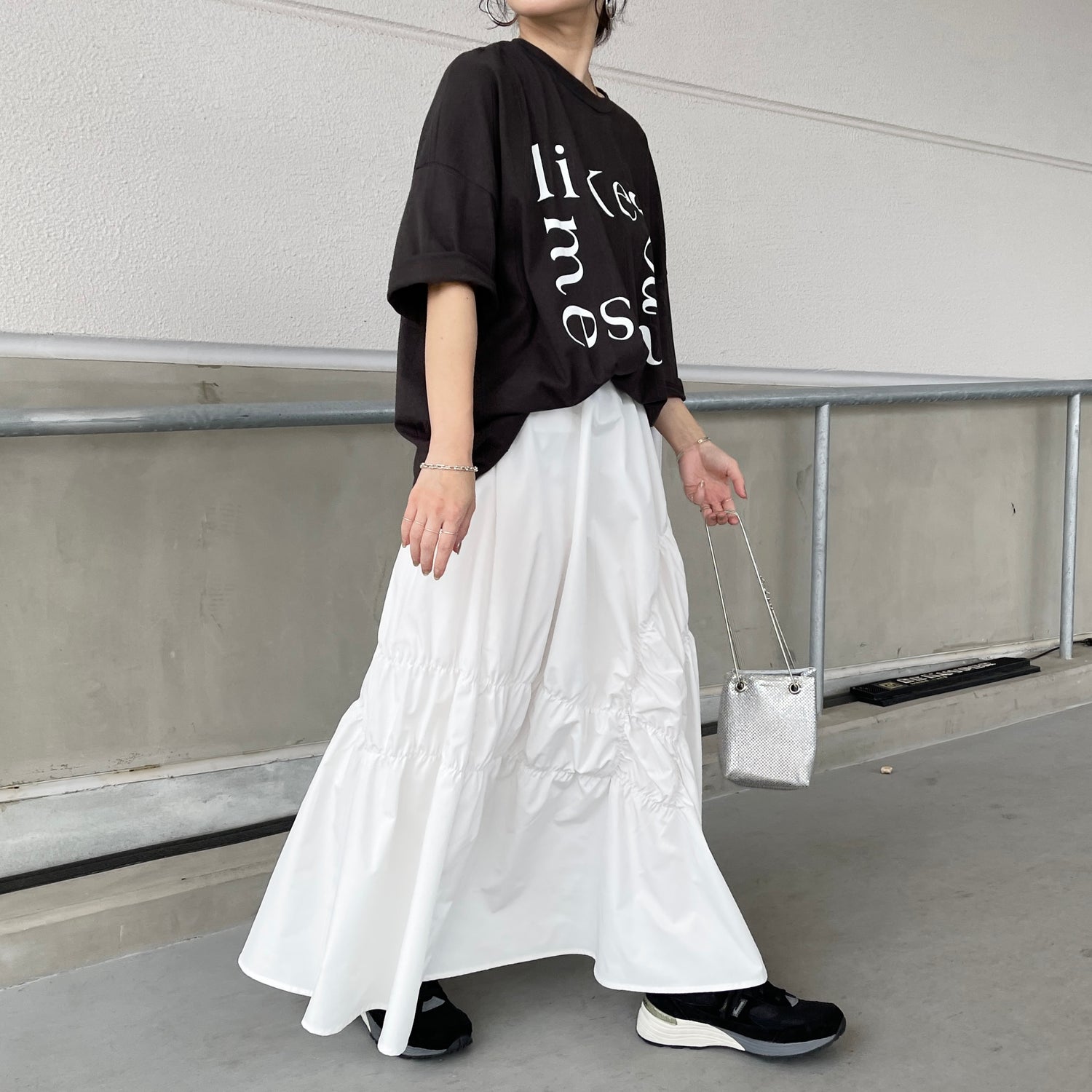 over size lettering tee / black