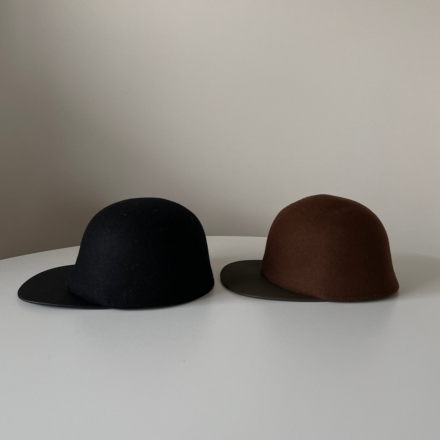 smooth wool cap / black