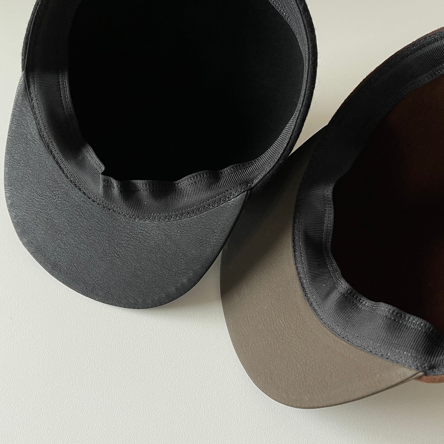 smooth wool cap / black