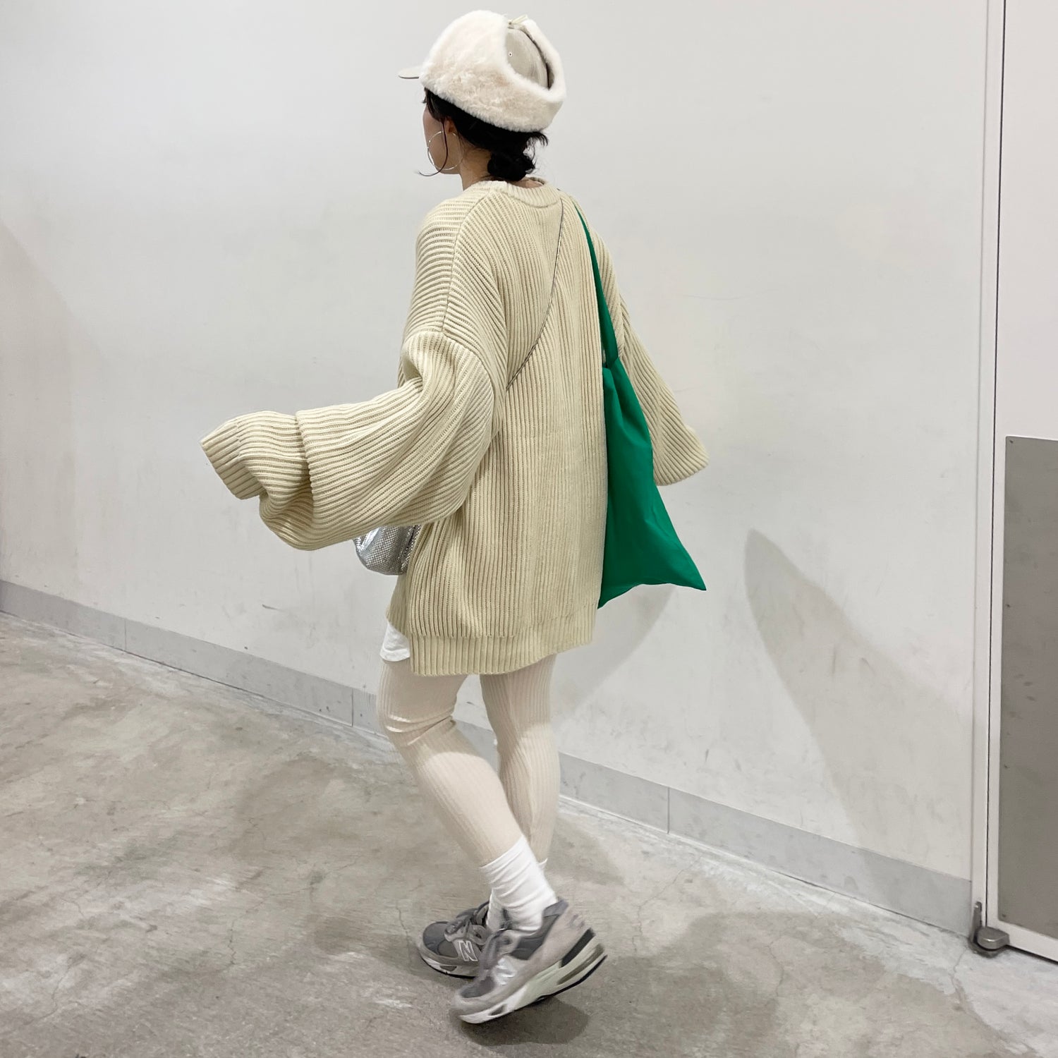 perfect silhouette super over knit / ivory