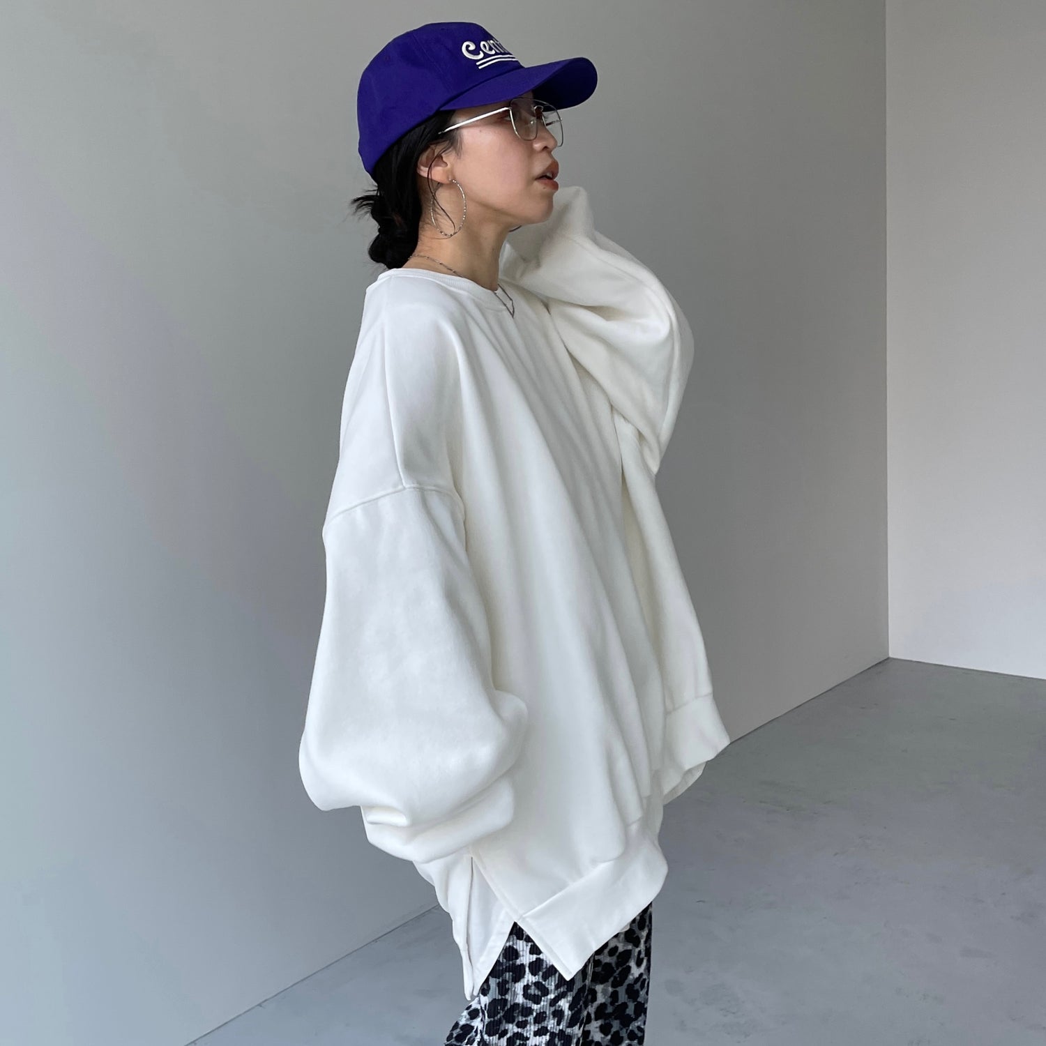 【SAMPLE】OSUMITSUKI sweat / white
