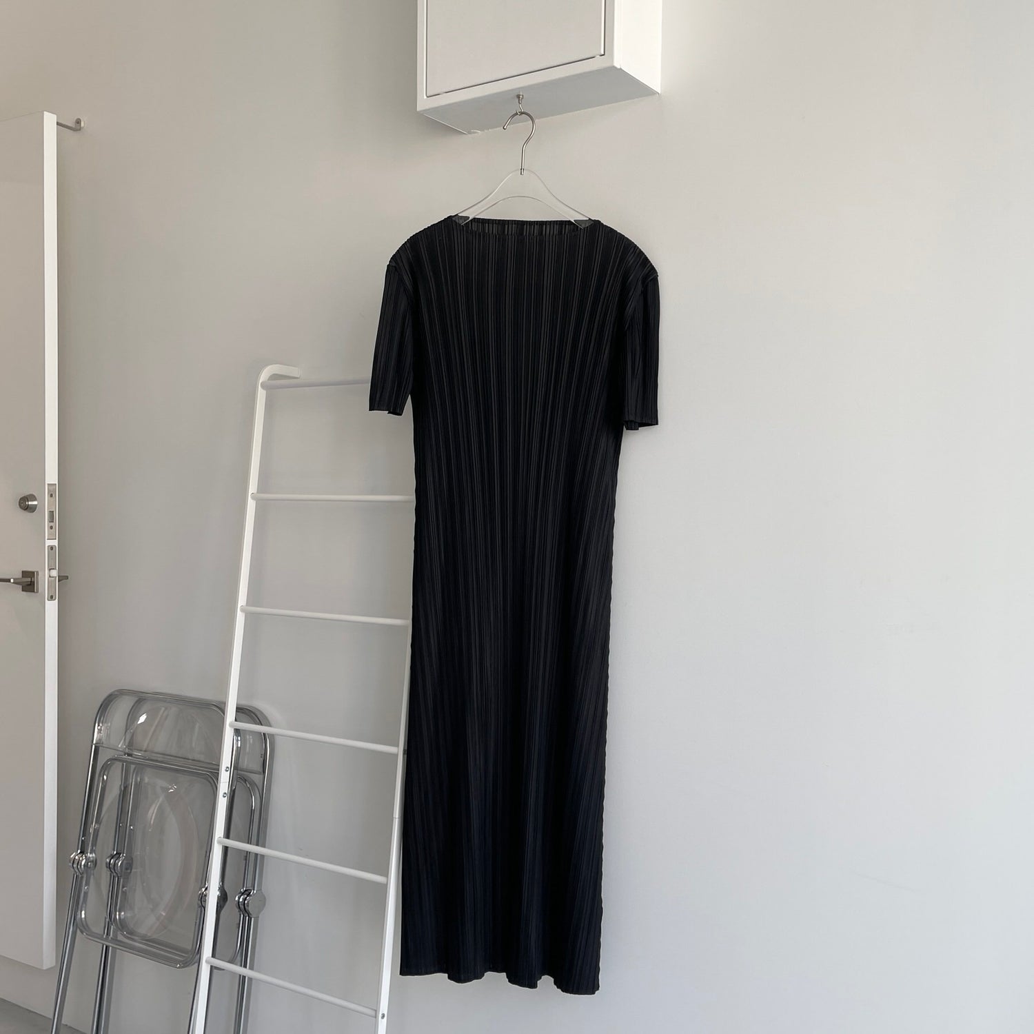 【SAMPLE】pleats sheer one piece / black