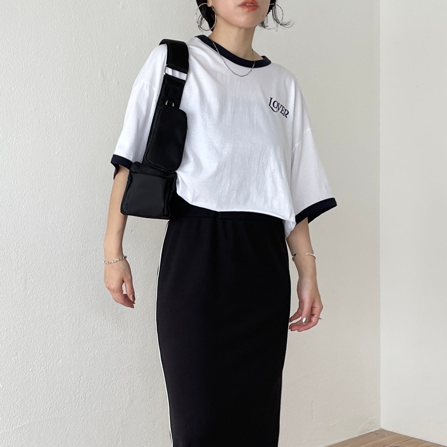 【SAMPLE】side line stretch skirt / black