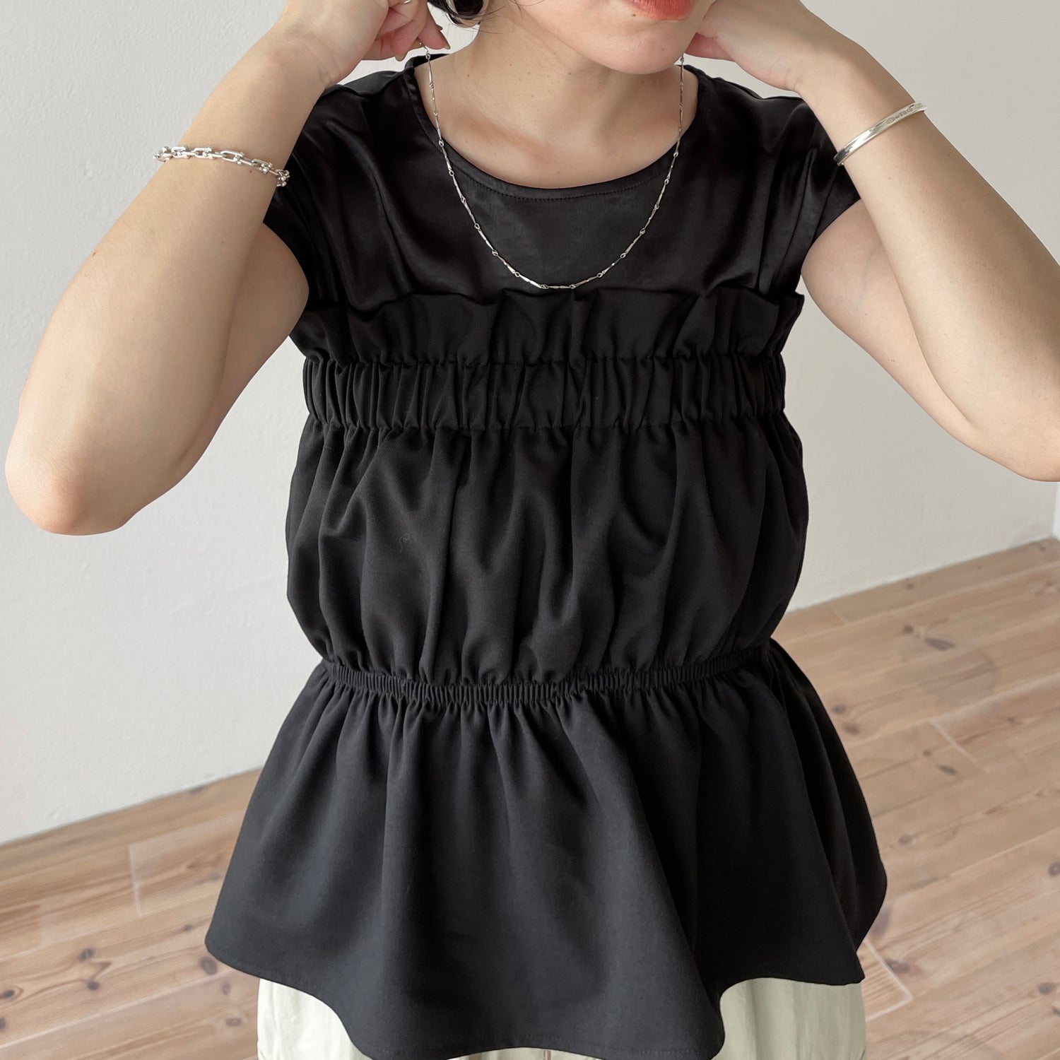 plus one bustier / black (綺麗目ツルッと素材)