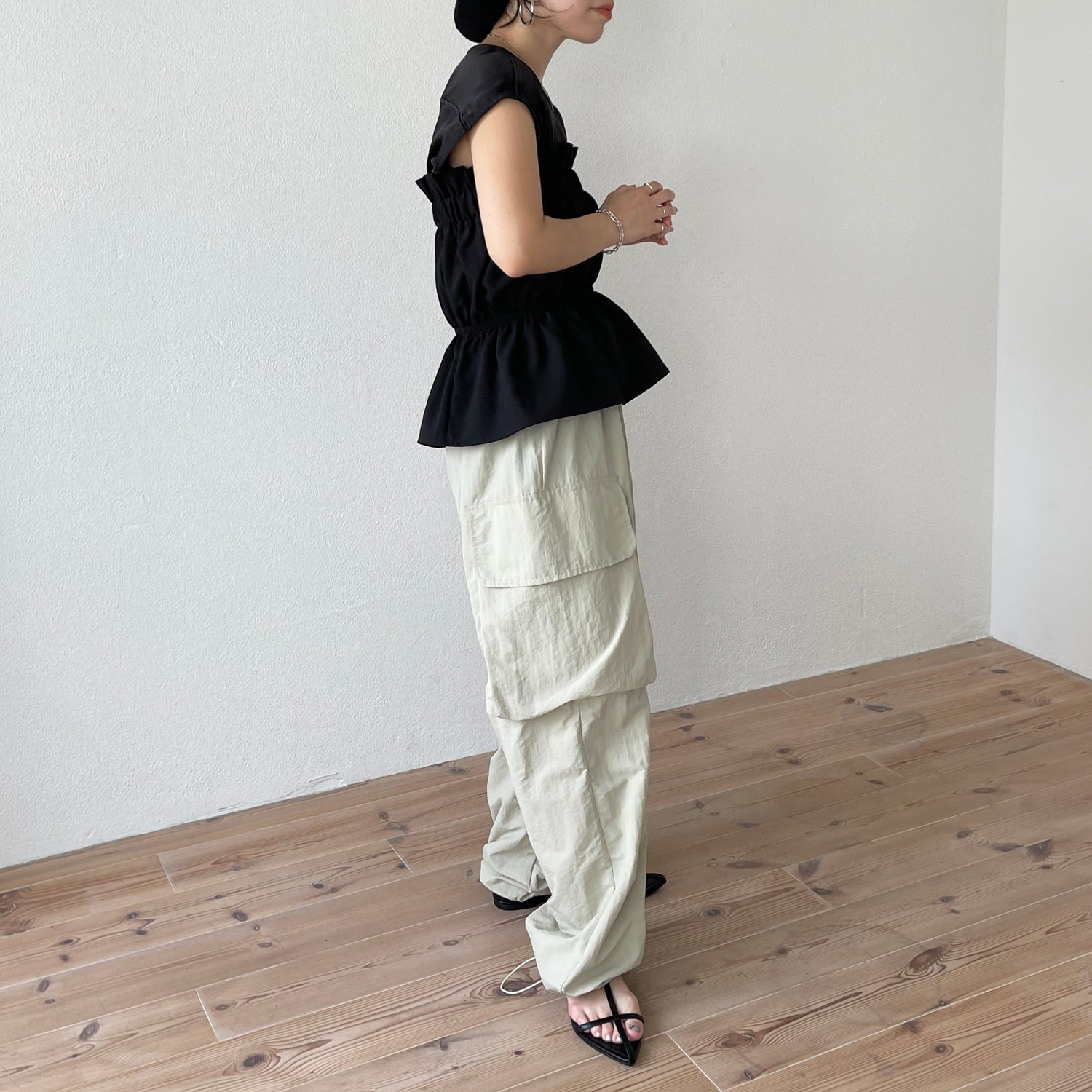 plus one nylon bustier / black (シャカシャカナイロン素材)