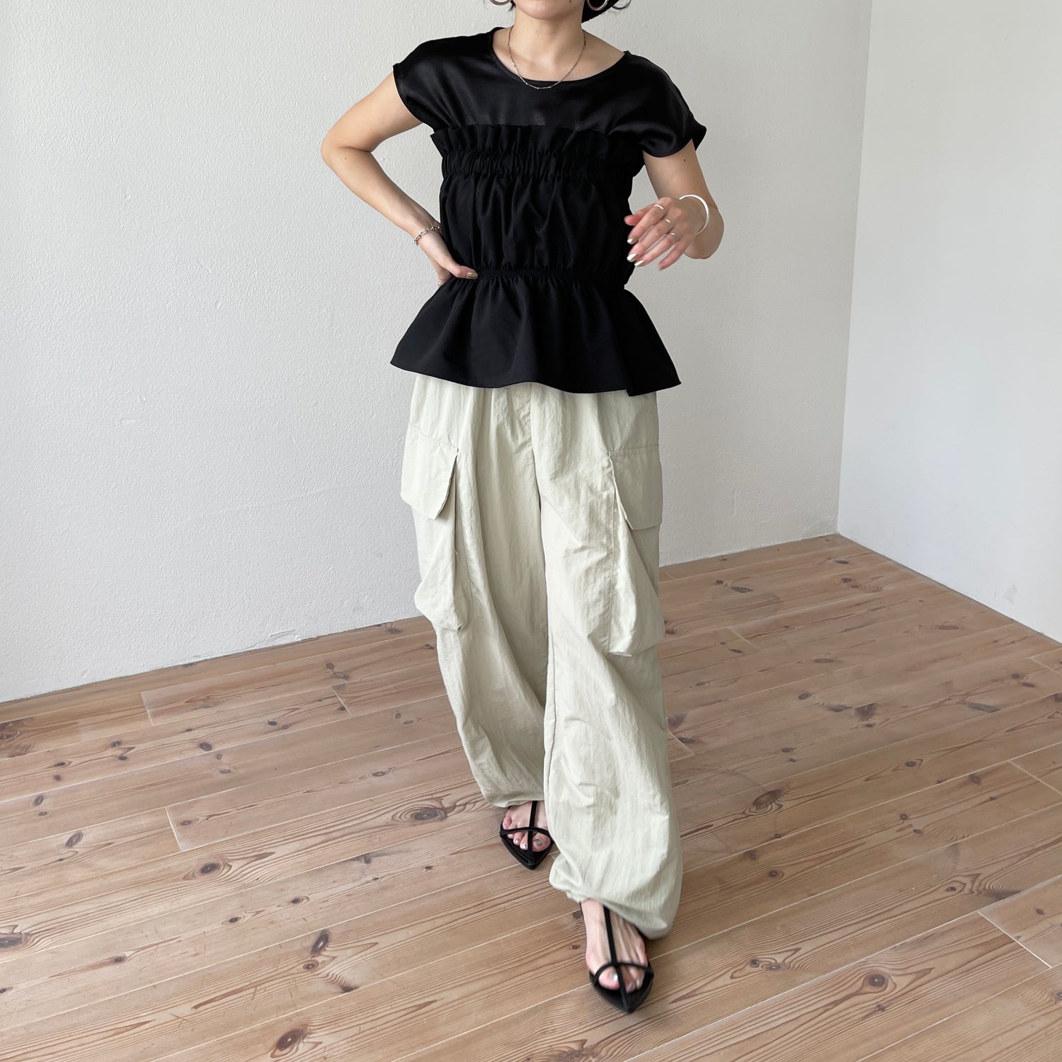 plus one bustier / black (綺麗目ツルッと素材)