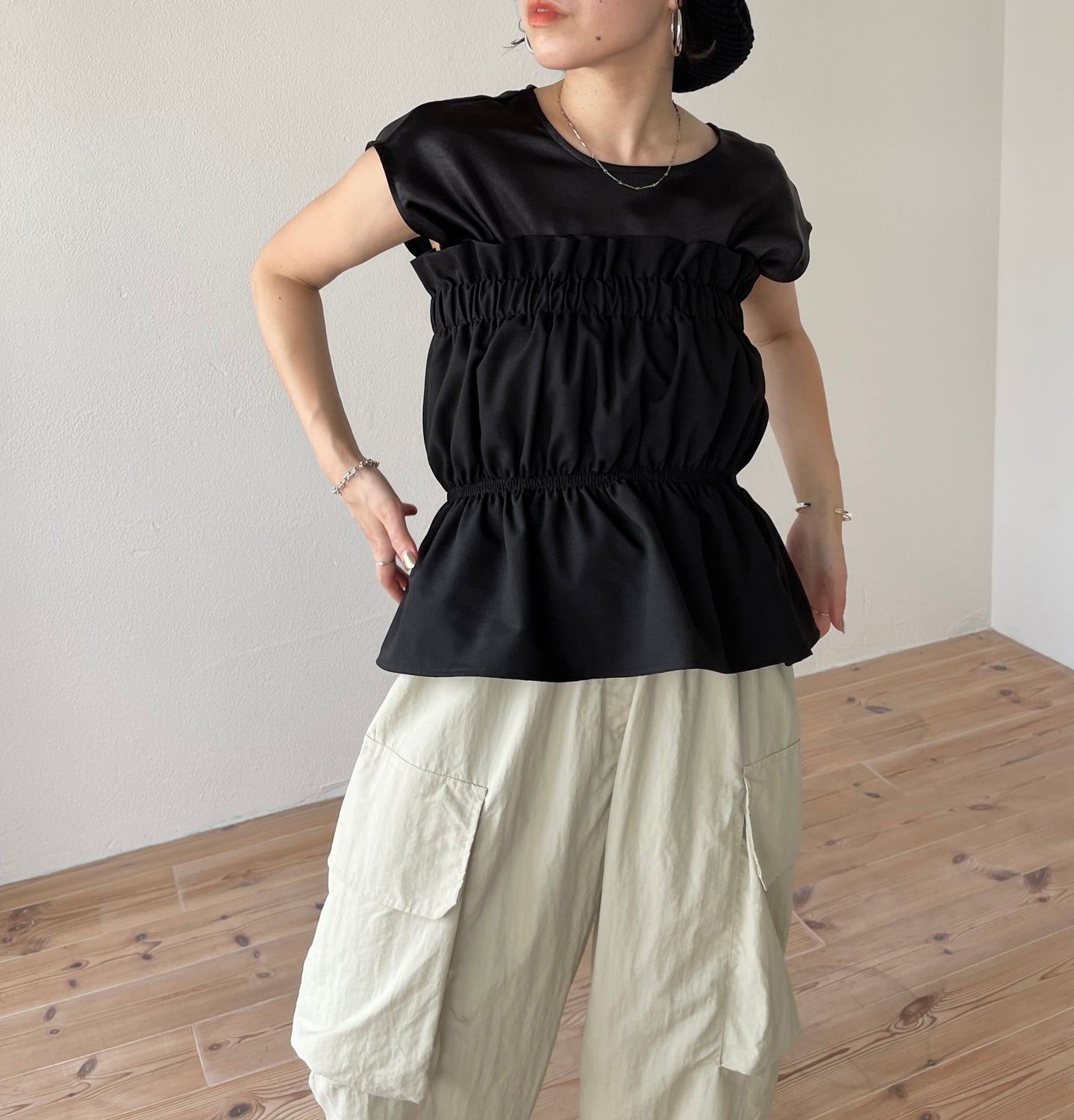 plus one bustier / black (綺麗目ツルッと素材)
