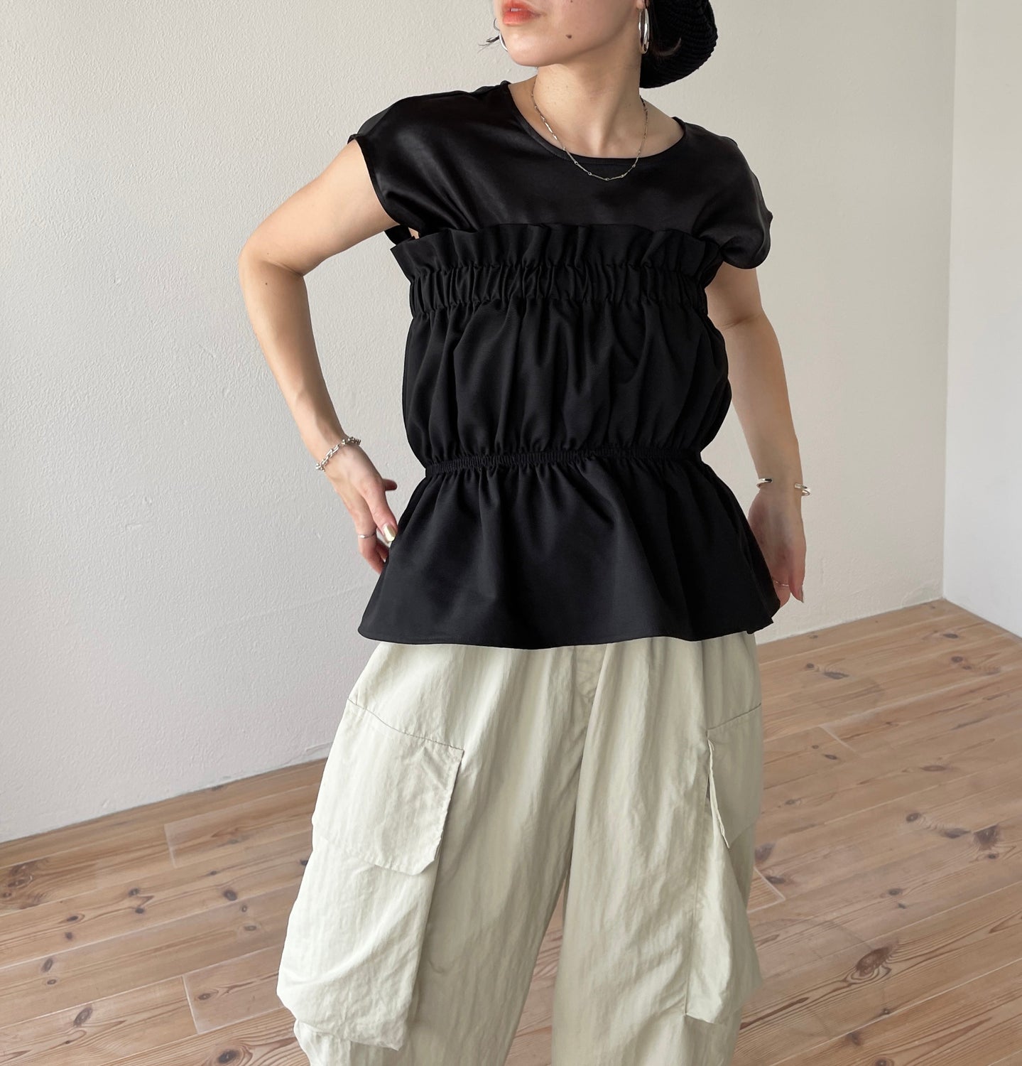 plus one nylon bustier / black (シャカシャカナイロン素材)
