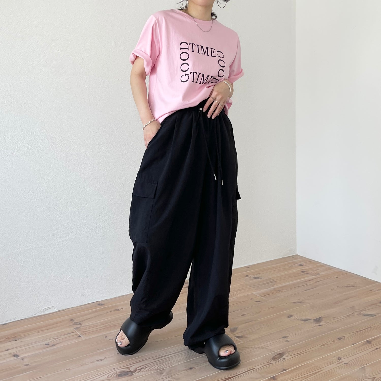 nylon cargo shaka pants / black