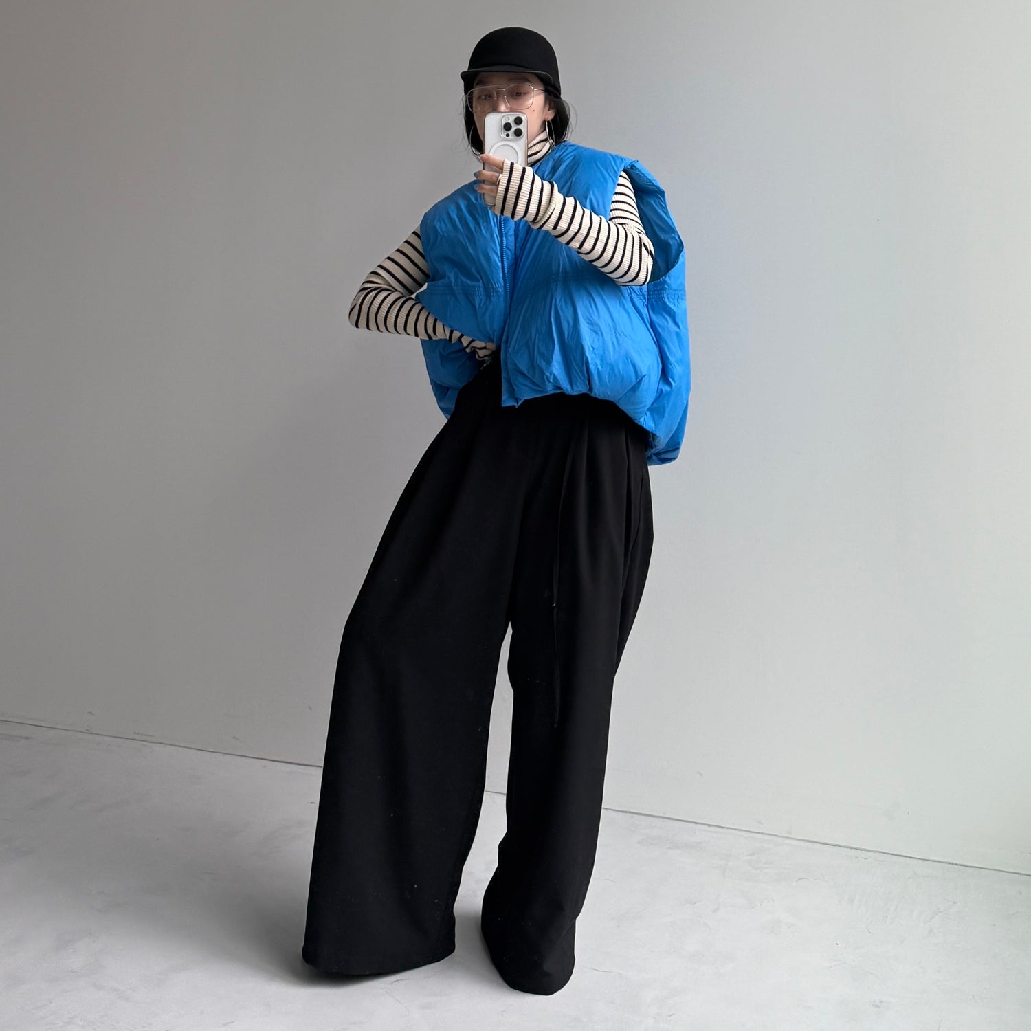 egg down vest / blue