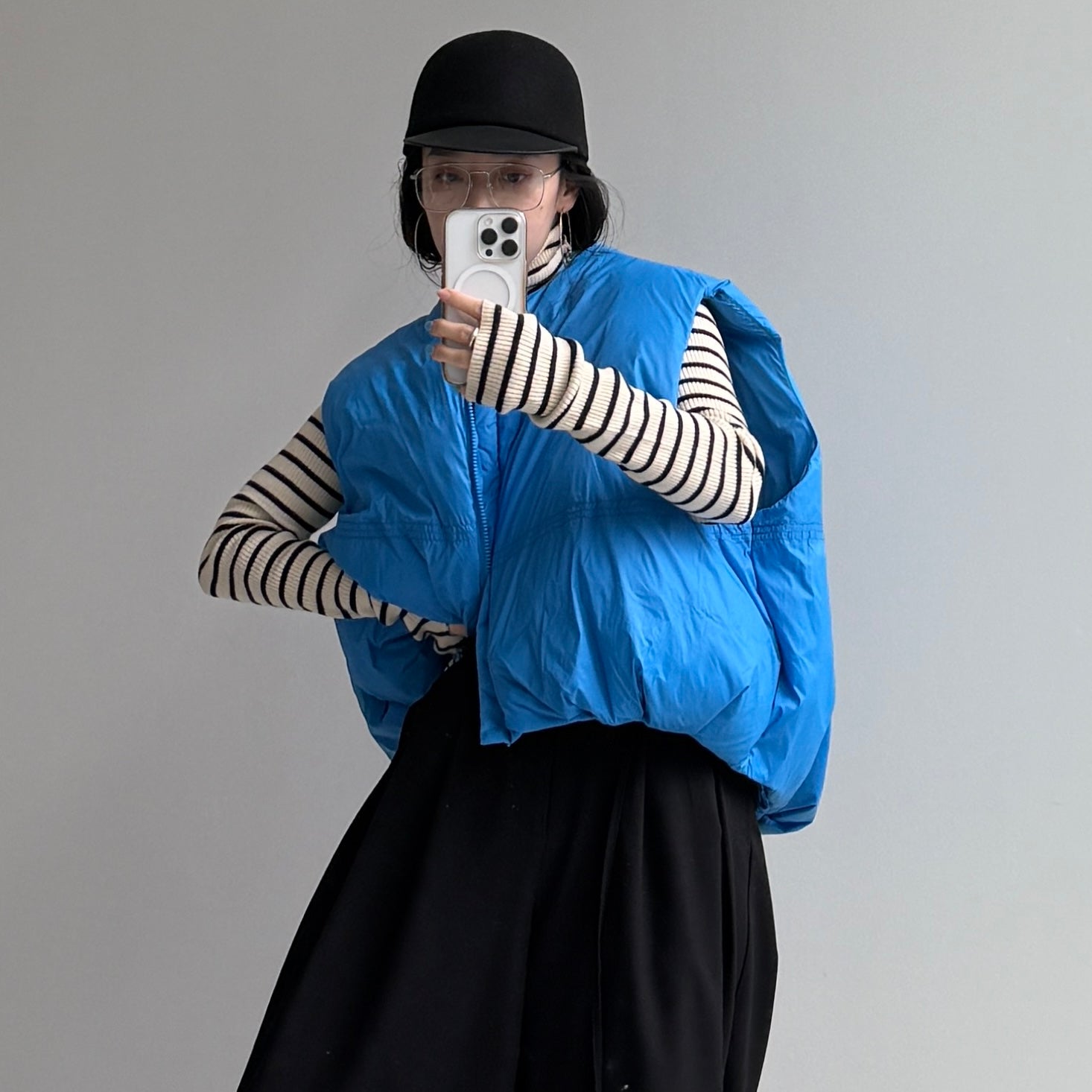 egg down vest / blue