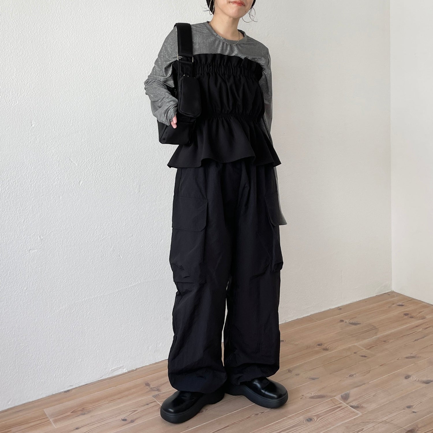 plus one nylon bustier / black (シャカシャカナイロン素材)