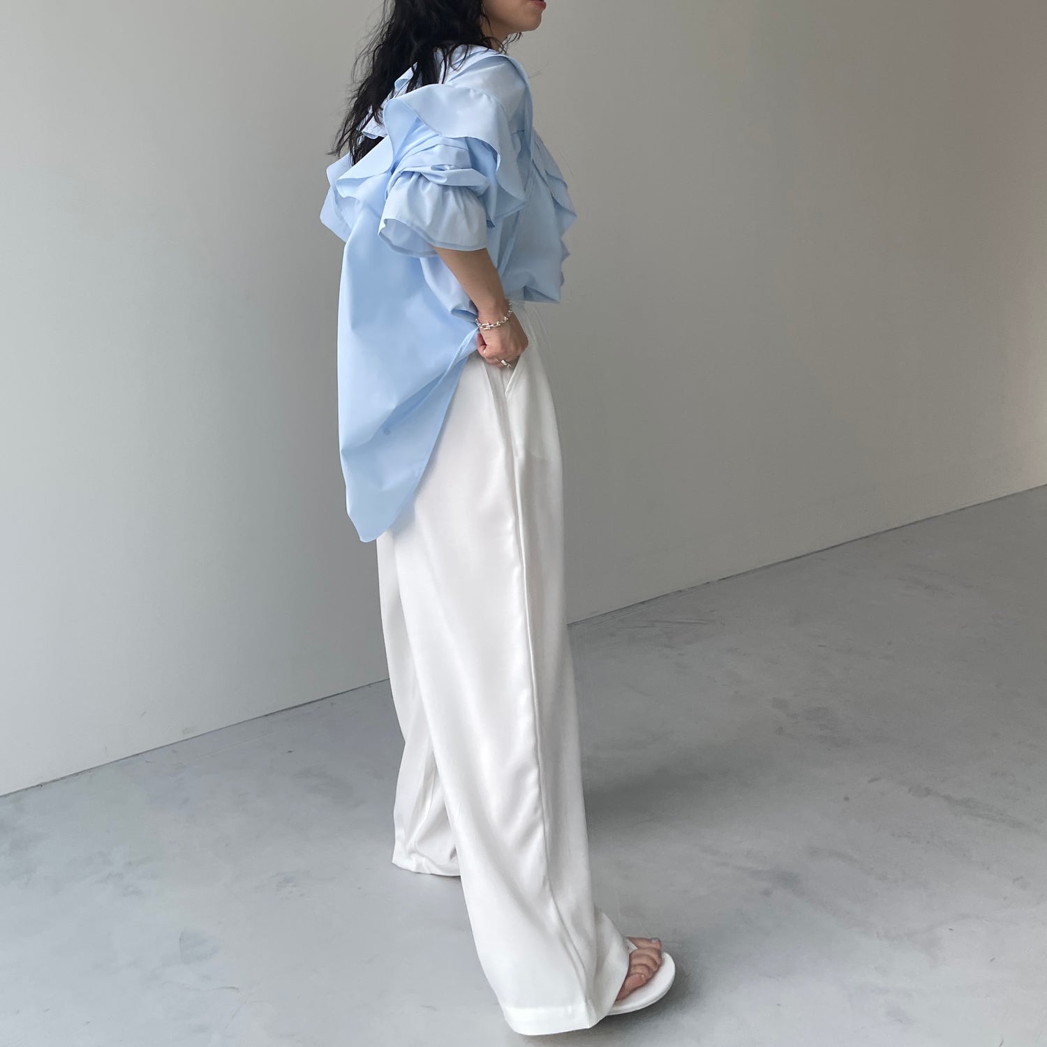 big collar frill blouse / light blue