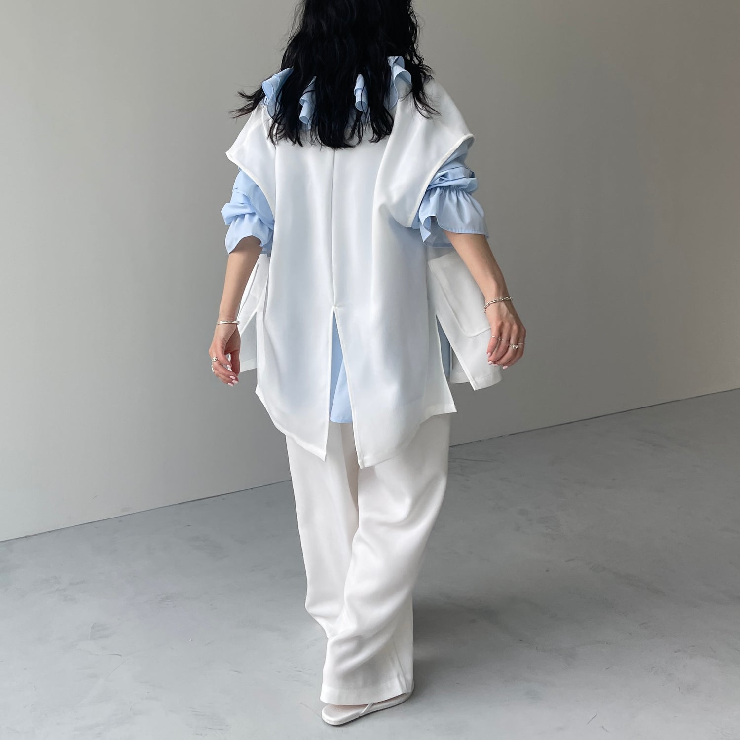 big collar frill blouse / light blue