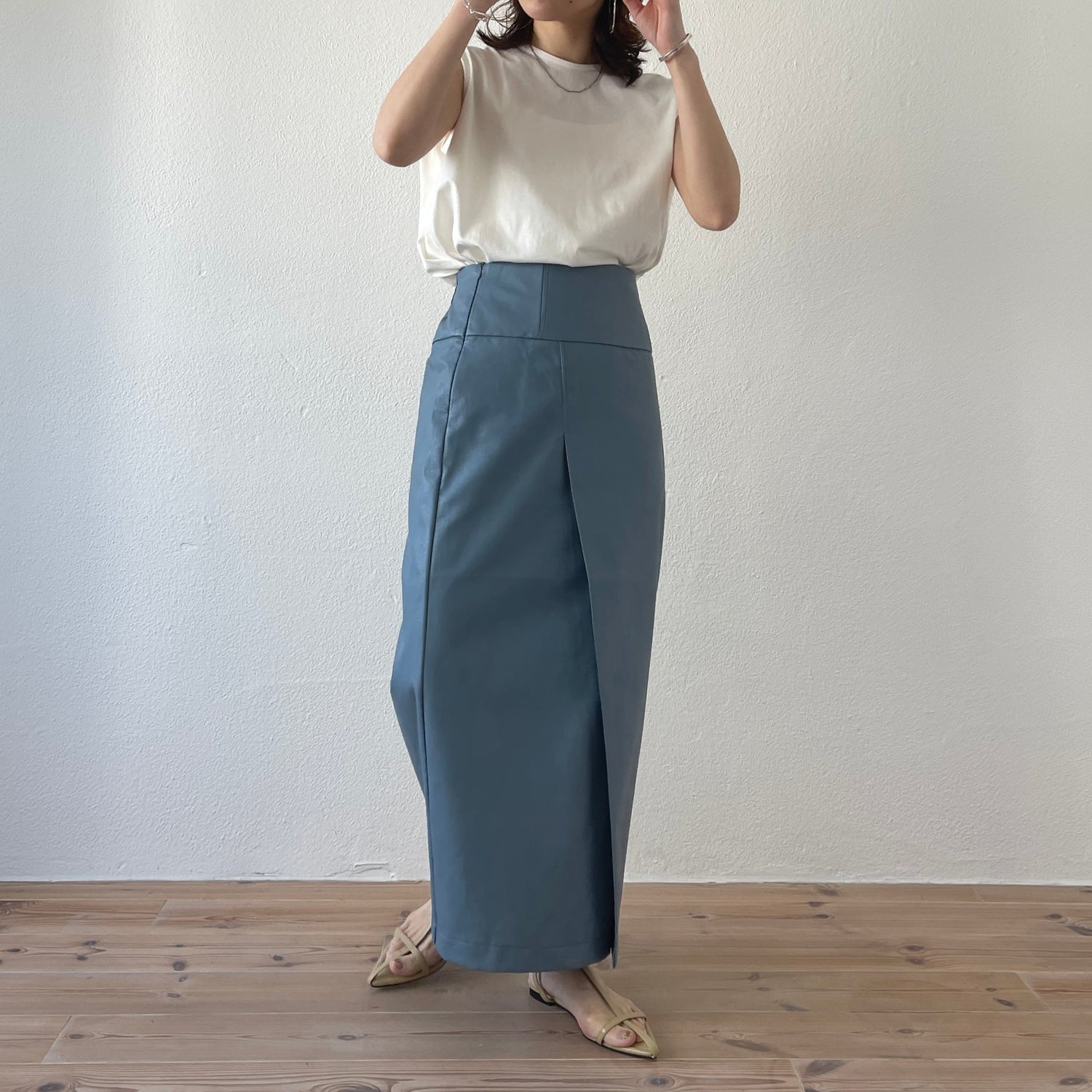 【SAMPLE】eco leather wrap skirt / sky blue