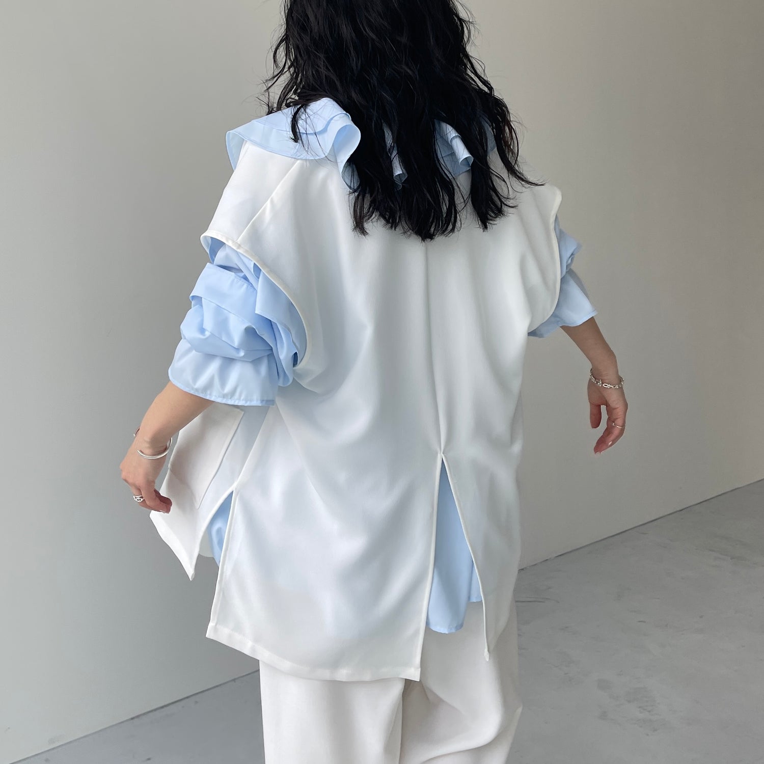 big collar frill blouse / light blue
