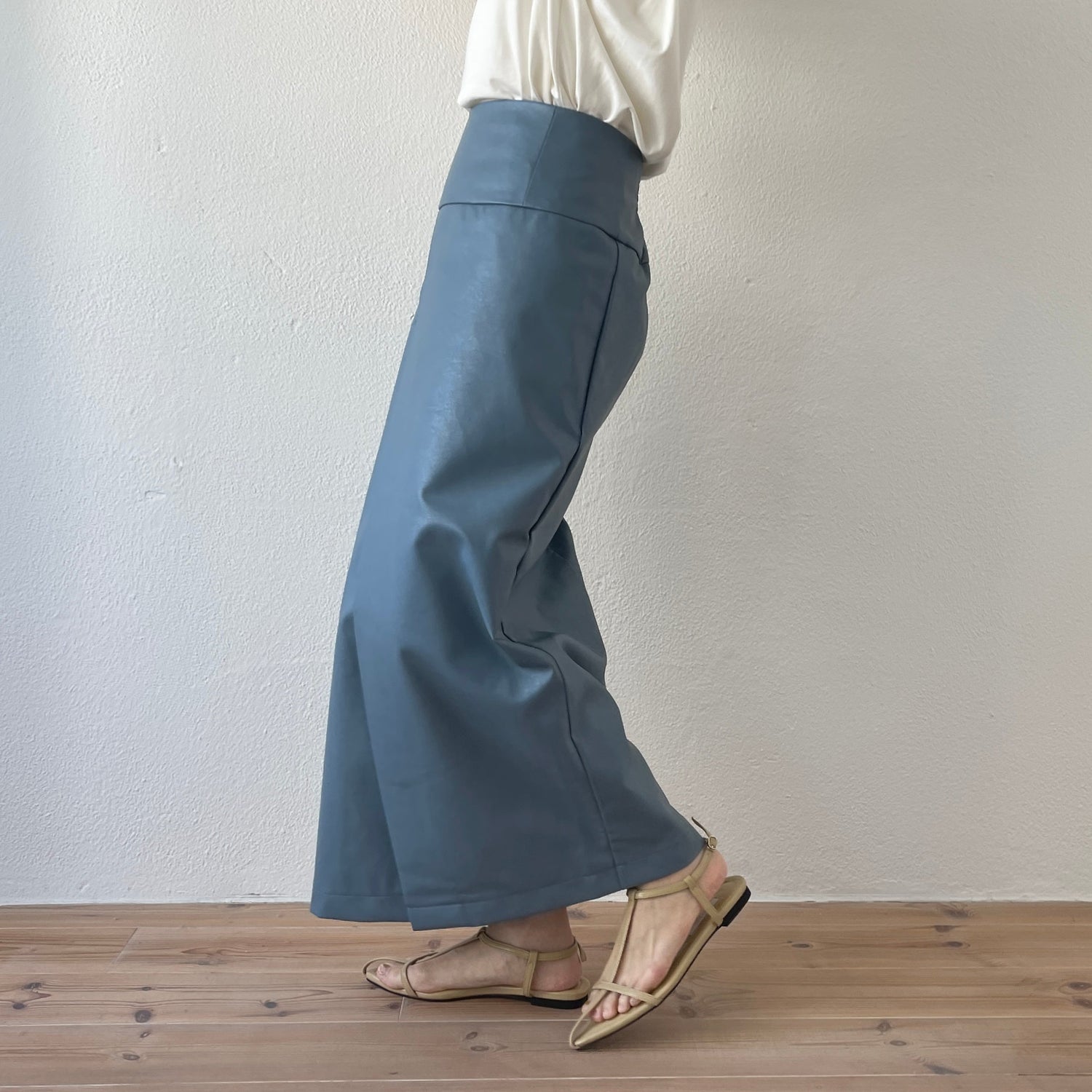 【SAMPLE】eco leather wrap skirt / sky blue