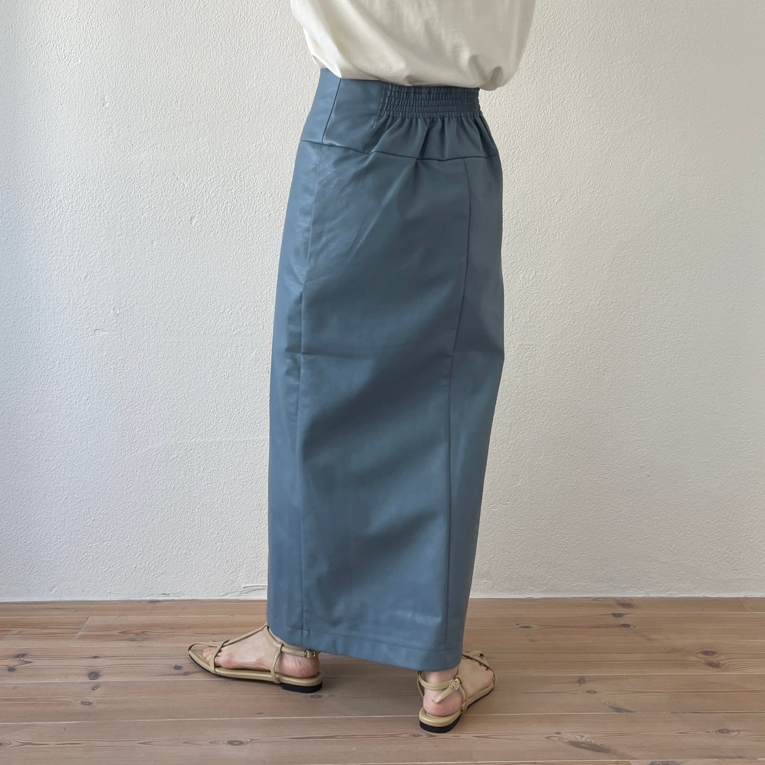 【SAMPLE】eco leather wrap skirt / sky blue