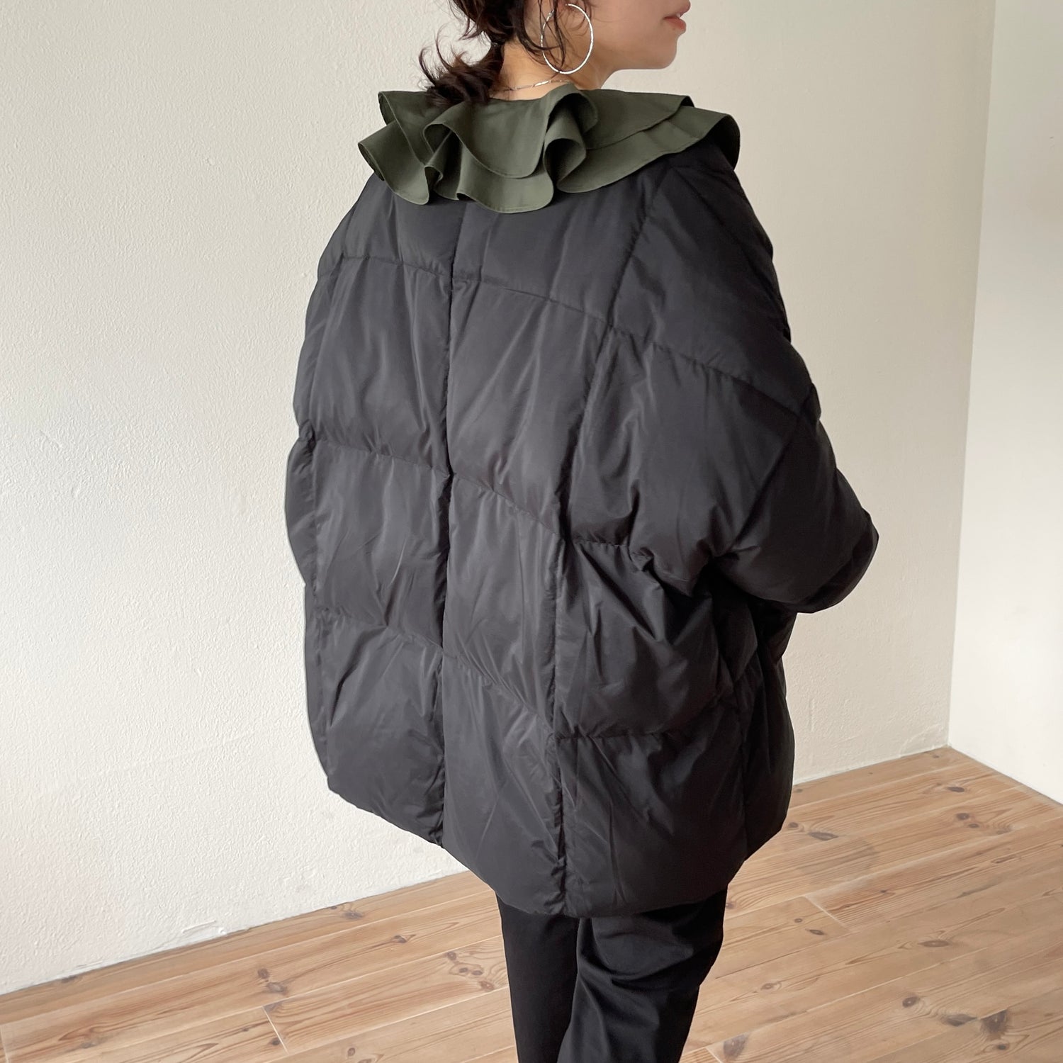 big collar frill blouse / khaki