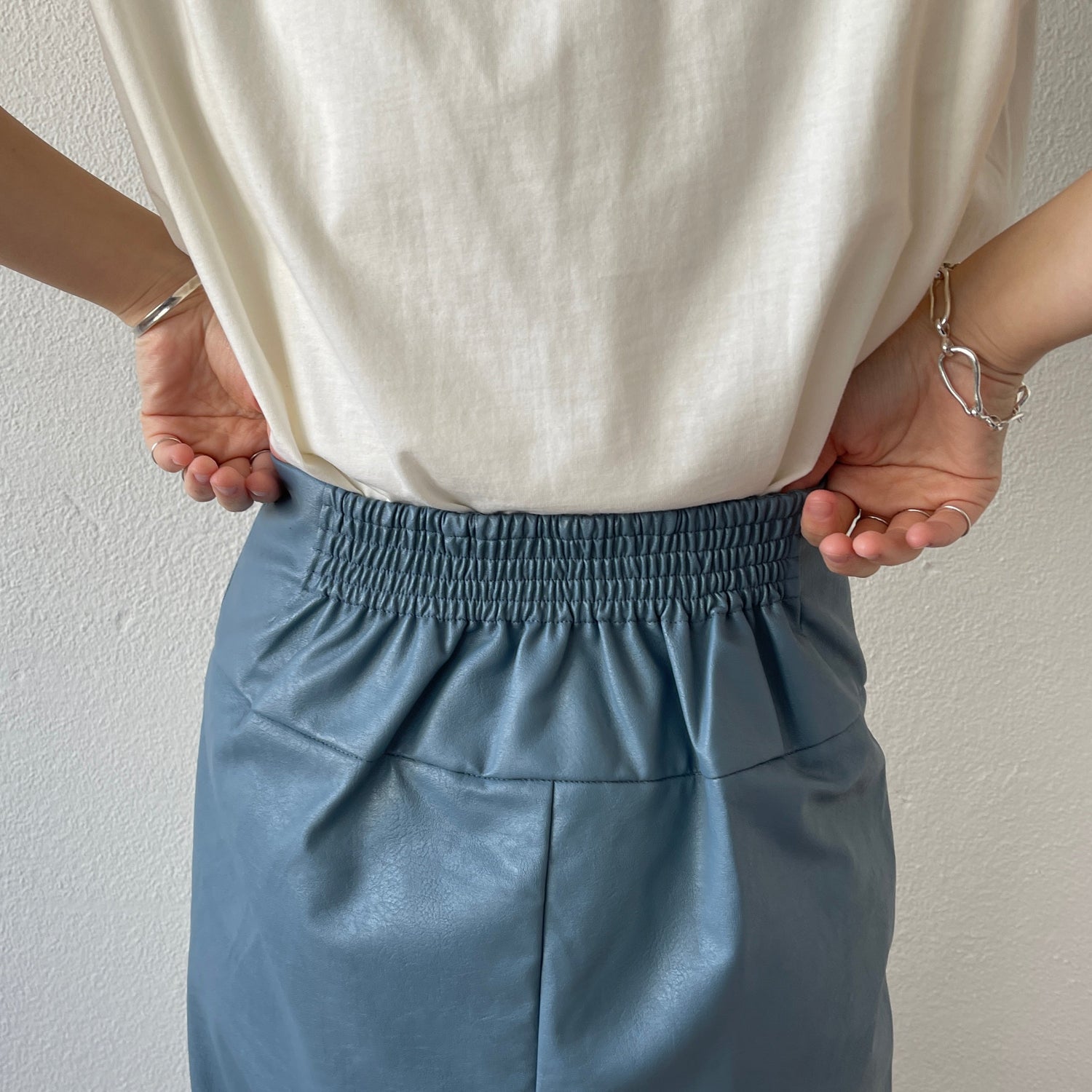 【SAMPLE】eco leather wrap skirt / sky blue