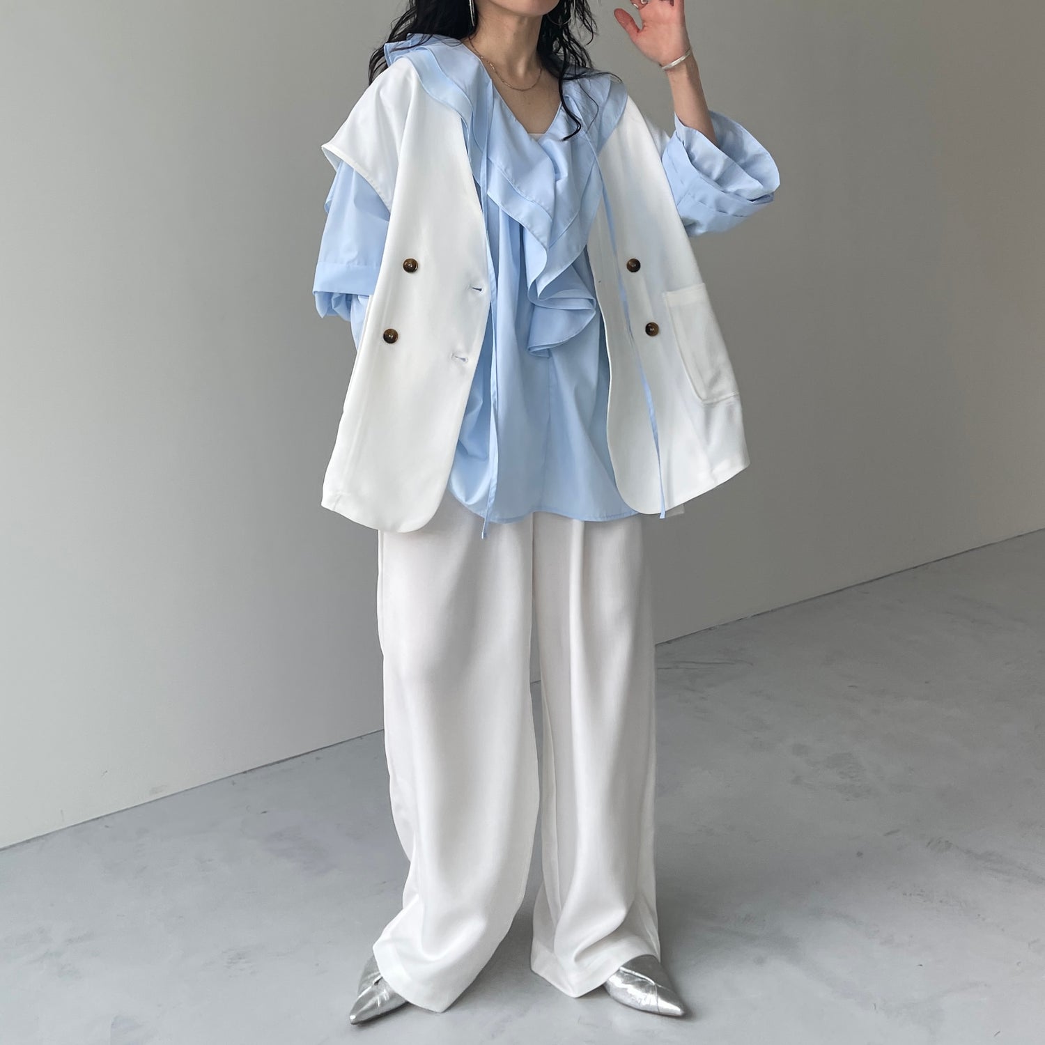 big collar frill blouse / light blue