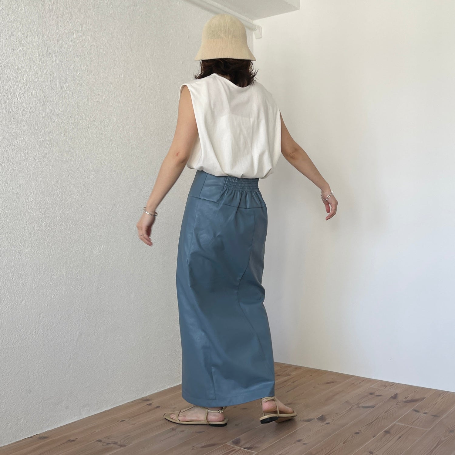 【SAMPLE】eco leather wrap skirt / sky blue