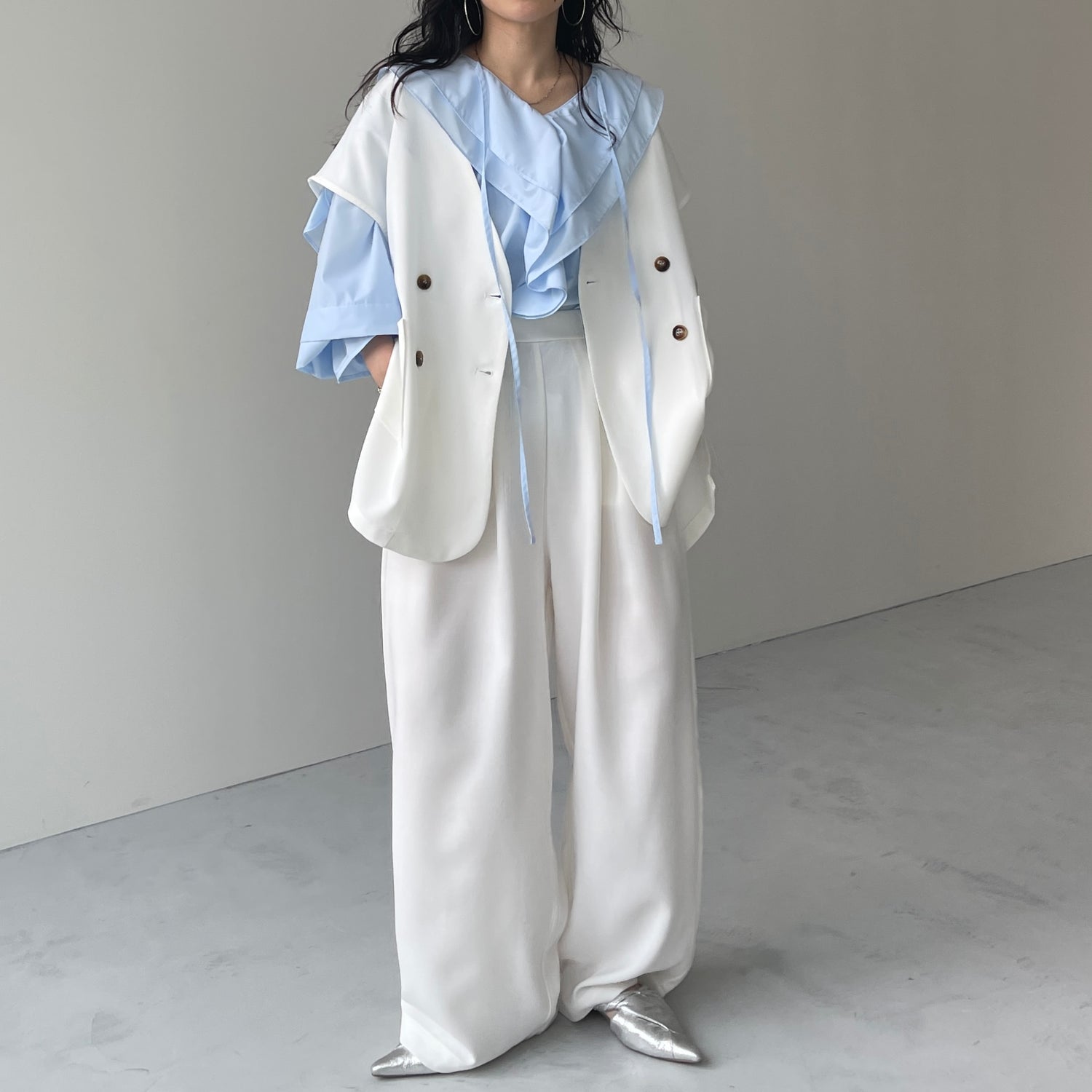 big collar frill blouse / light blue