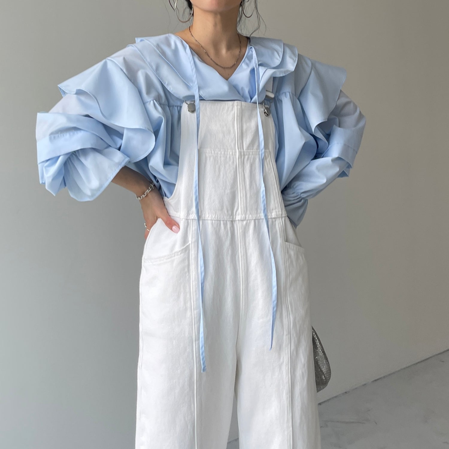 big collar frill blouse / light blue