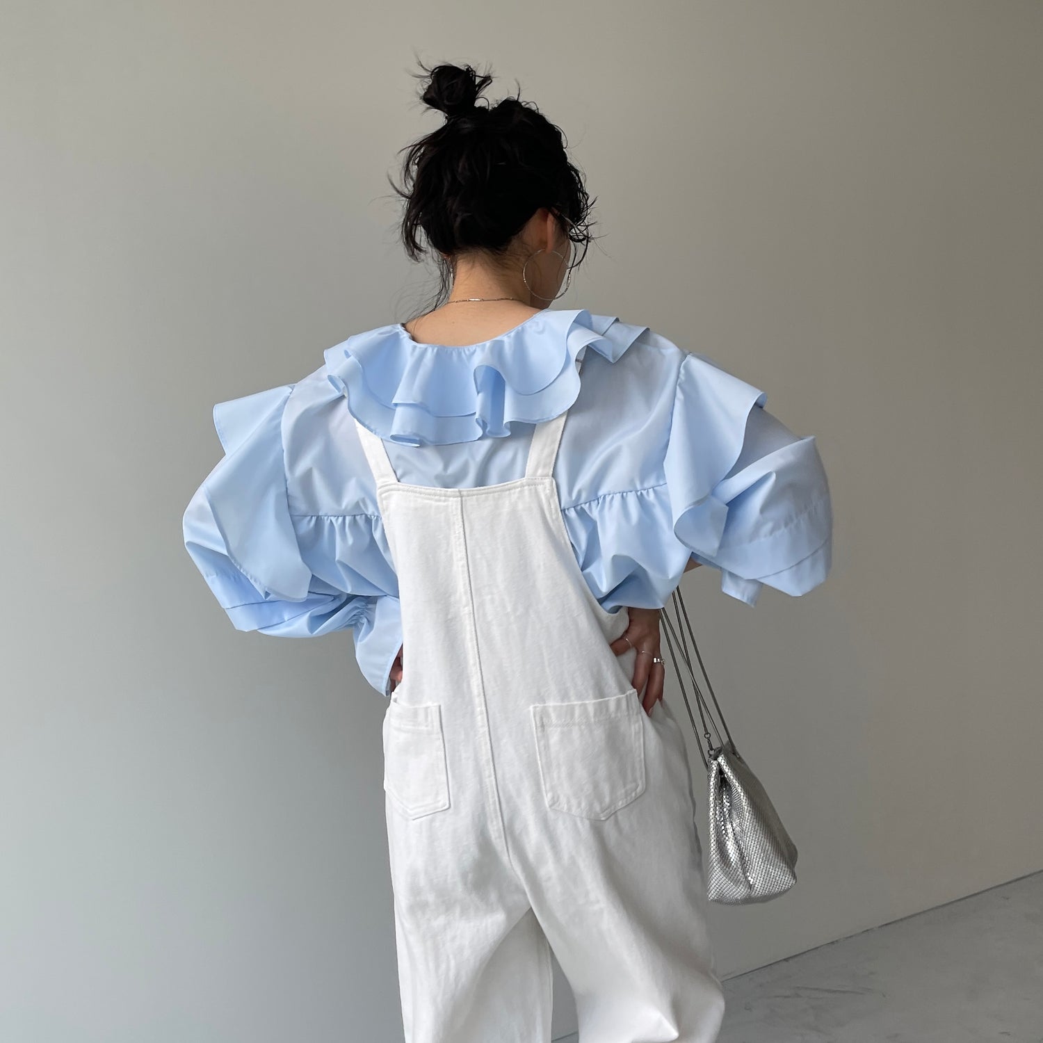 big collar frill blouse / light blue