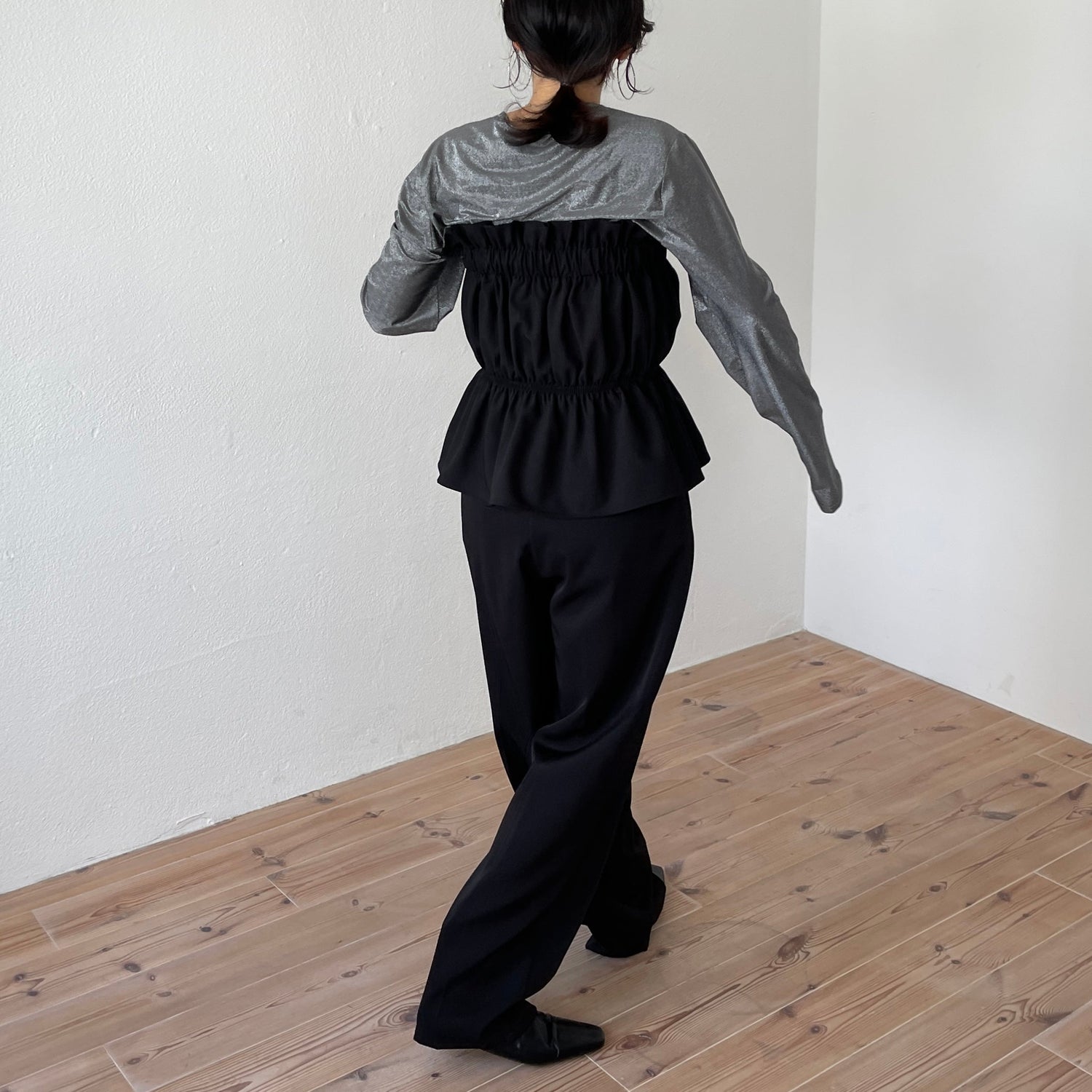 plus one nylon bustier / black (シャカシャカナイロン素材)