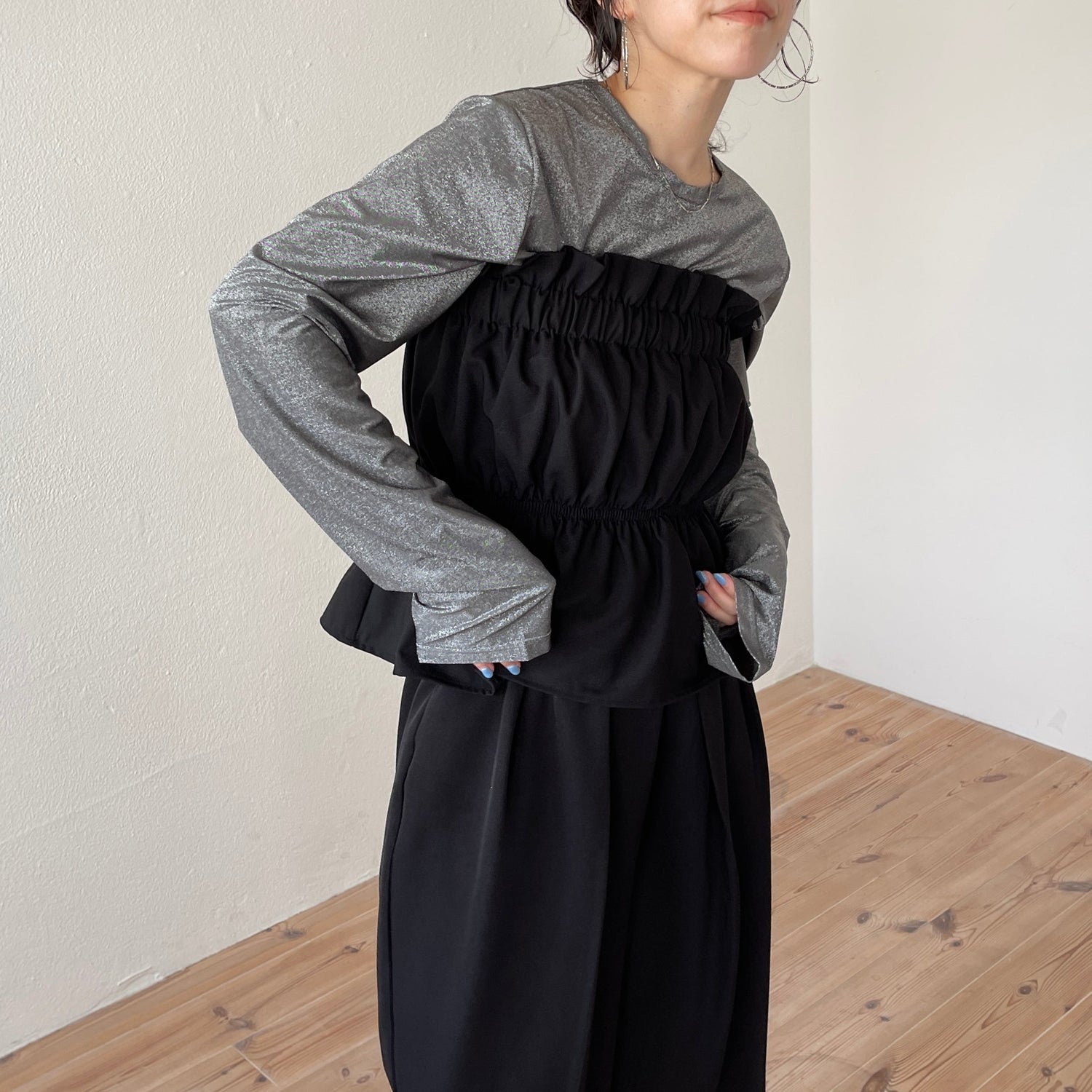 plus one nylon bustier / black (シャカシャカナイロン素材)