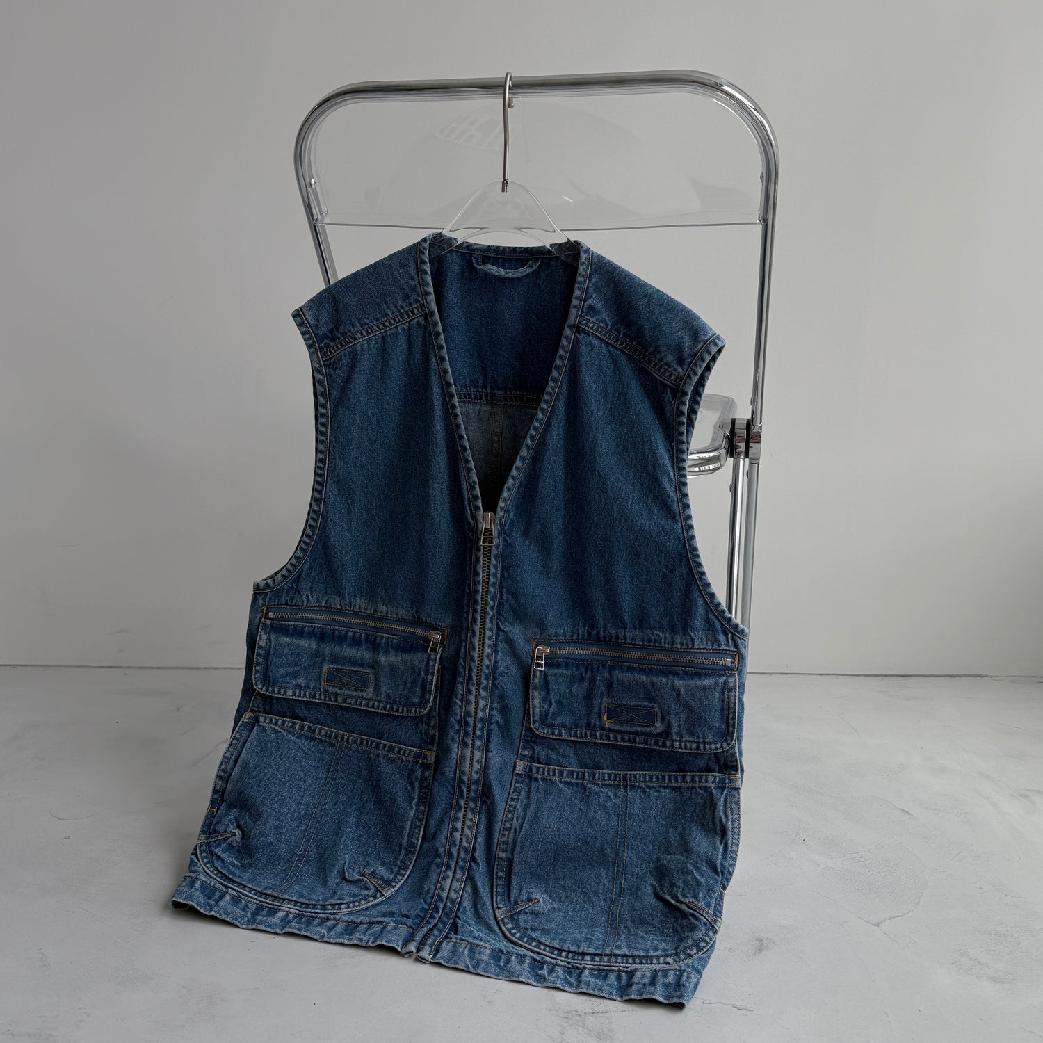 8 pockets BUDDY DENIM VEST / blue