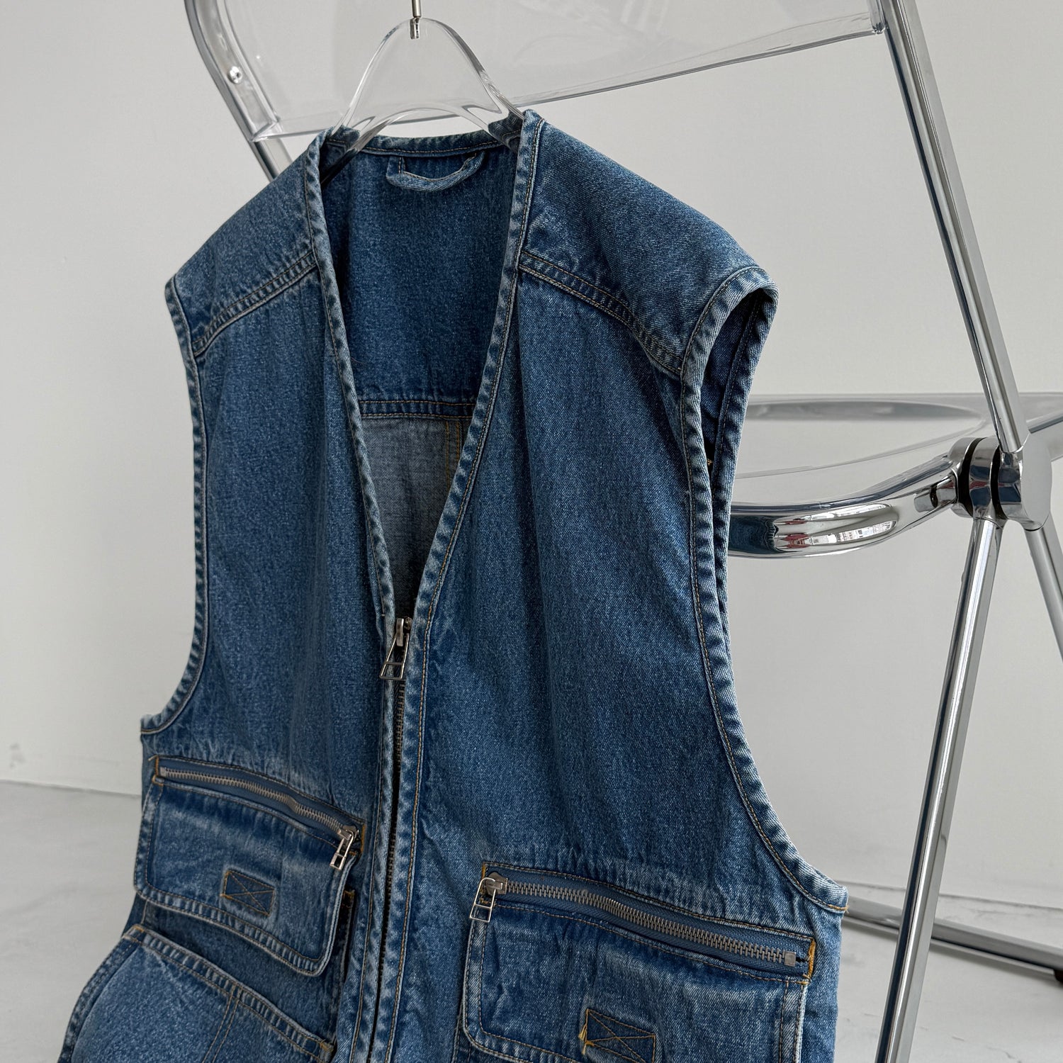 8 pockets BUDDY DENIM VEST / blue