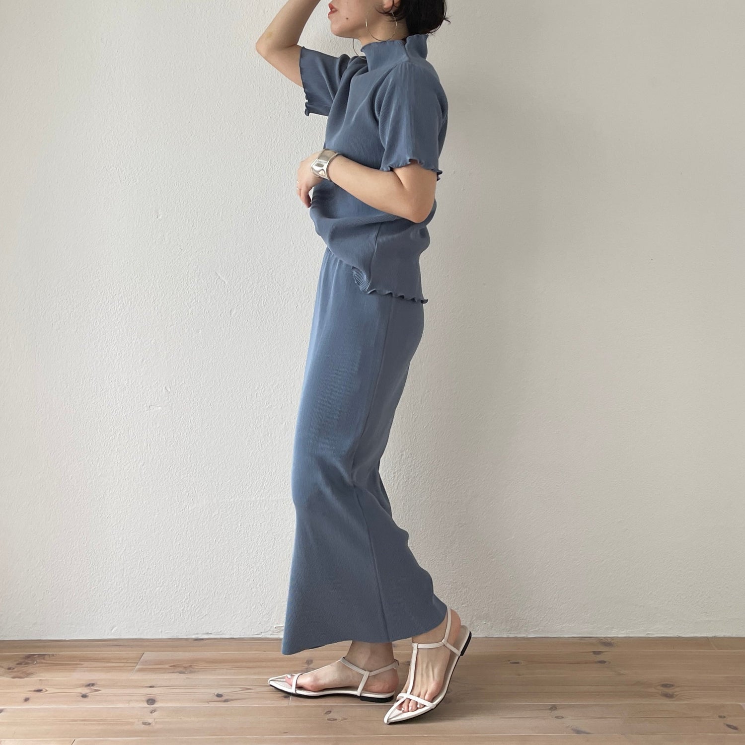 【SAMPLE】super stretch pleats tops / blue