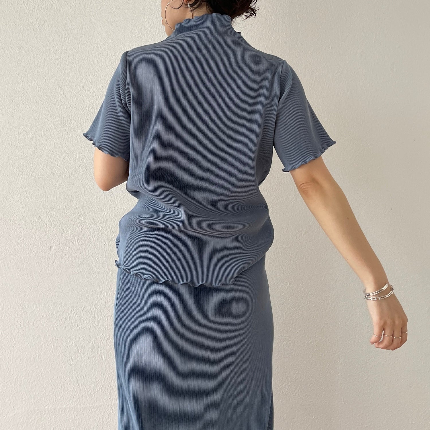 【SAMPLE】super stretch pleats tops / blue
