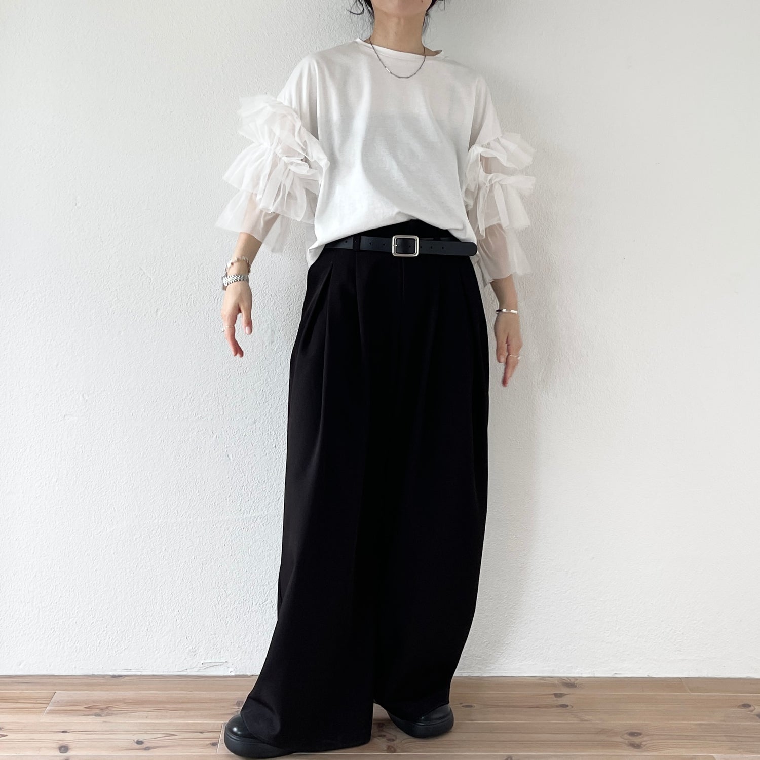 cheer frill tee / ivory
